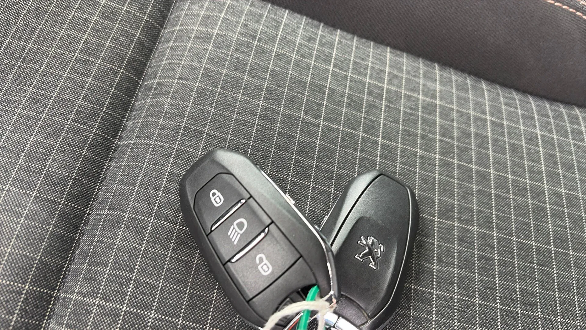 Peugeot Rifter GT Line Standard BlueHDi - foto 24