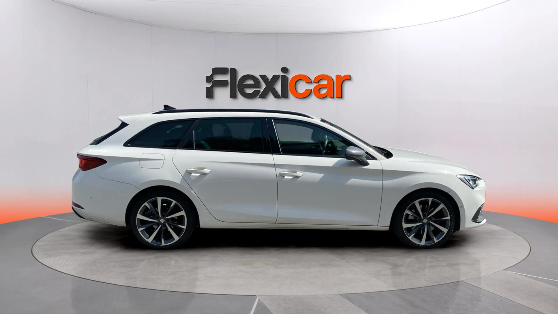 SEAT León SP 1.5 eTSI DSG FR Go XL - foto 2