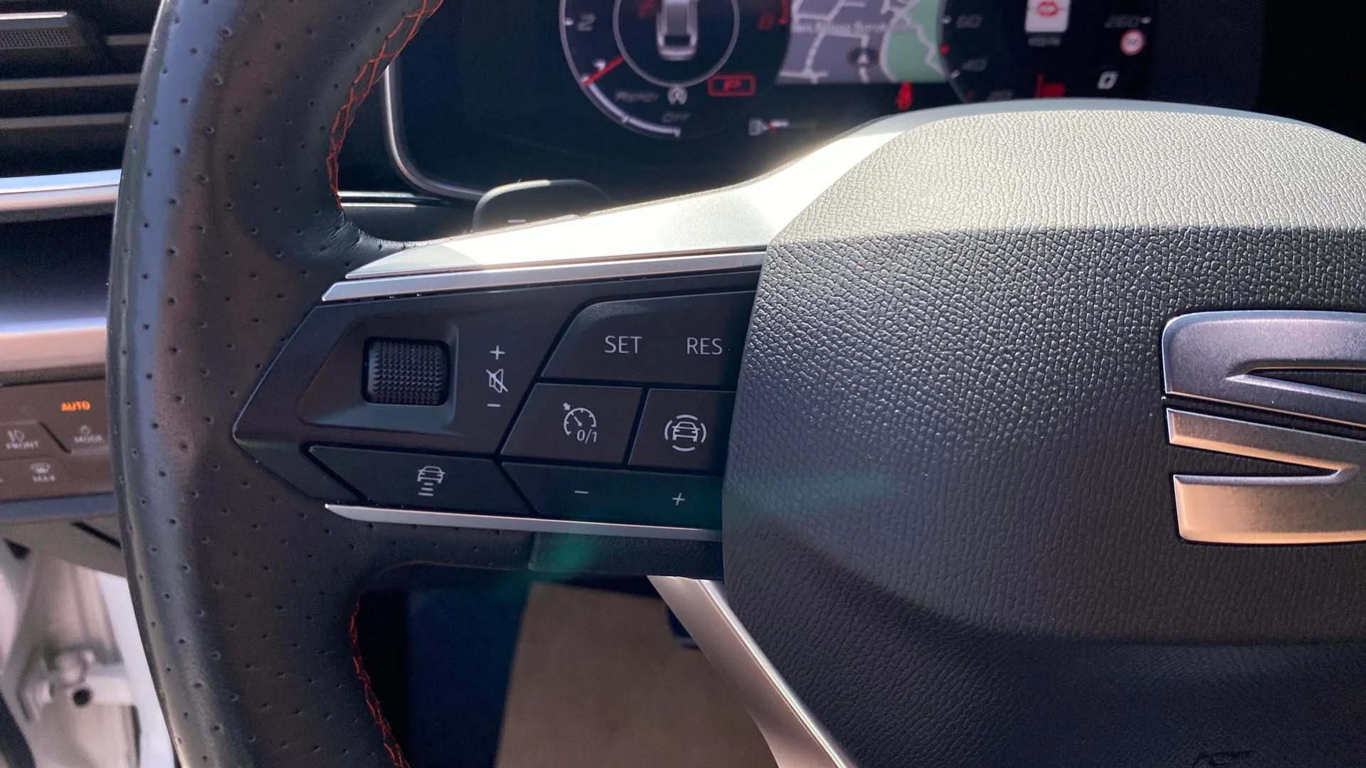 SEAT León SP 1.5 eTSI DSG FR Go XL - foto 18
