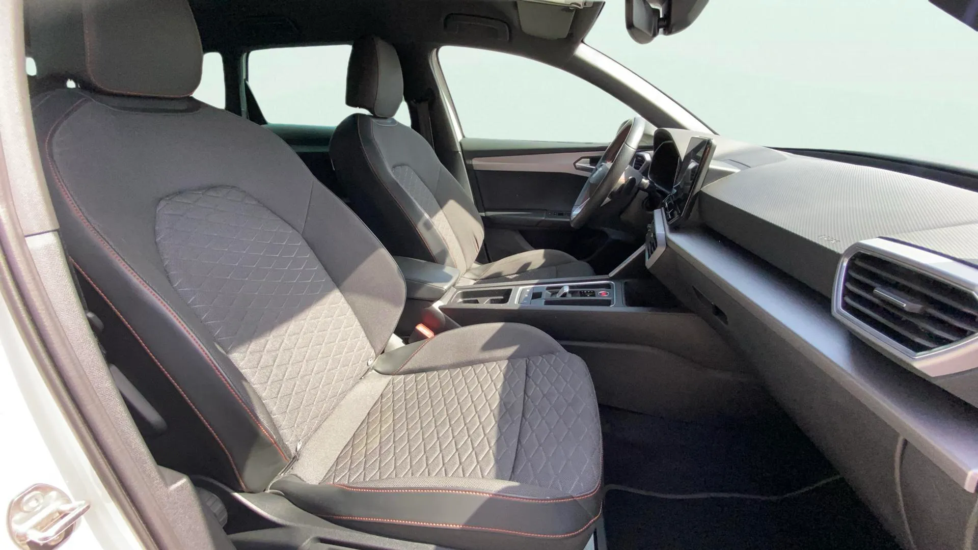 SEAT León SP 1.5 eTSI DSG FR Go XL - foto 23