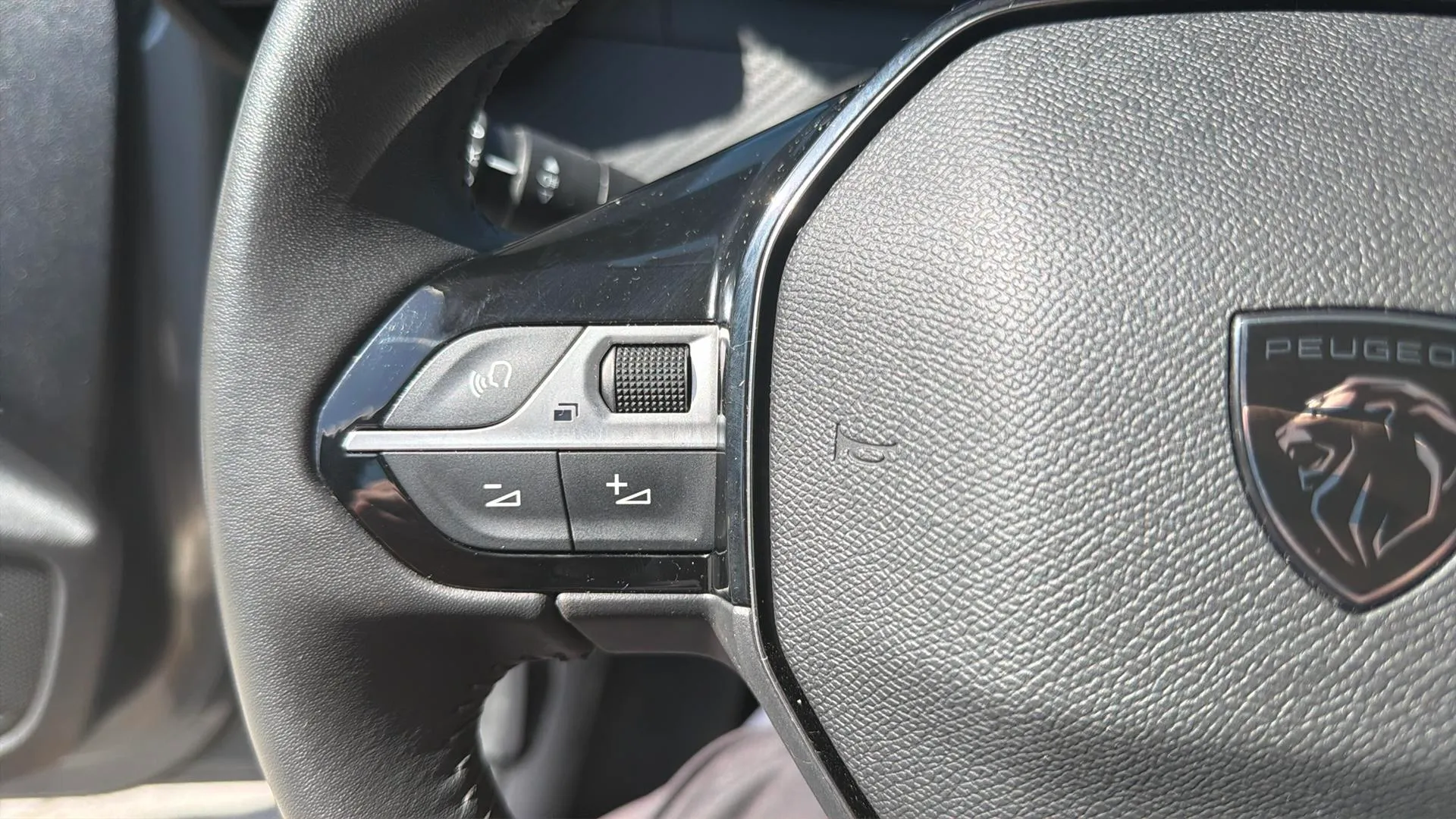 Peugeot 208 Active PureTech 100 - foto 14