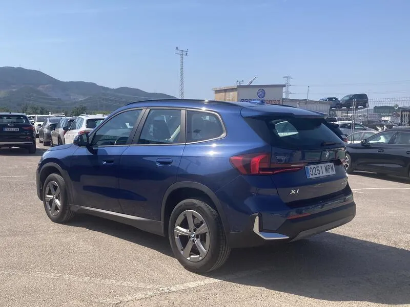 BMW X1 18i sDrive 1.5 - foto 4