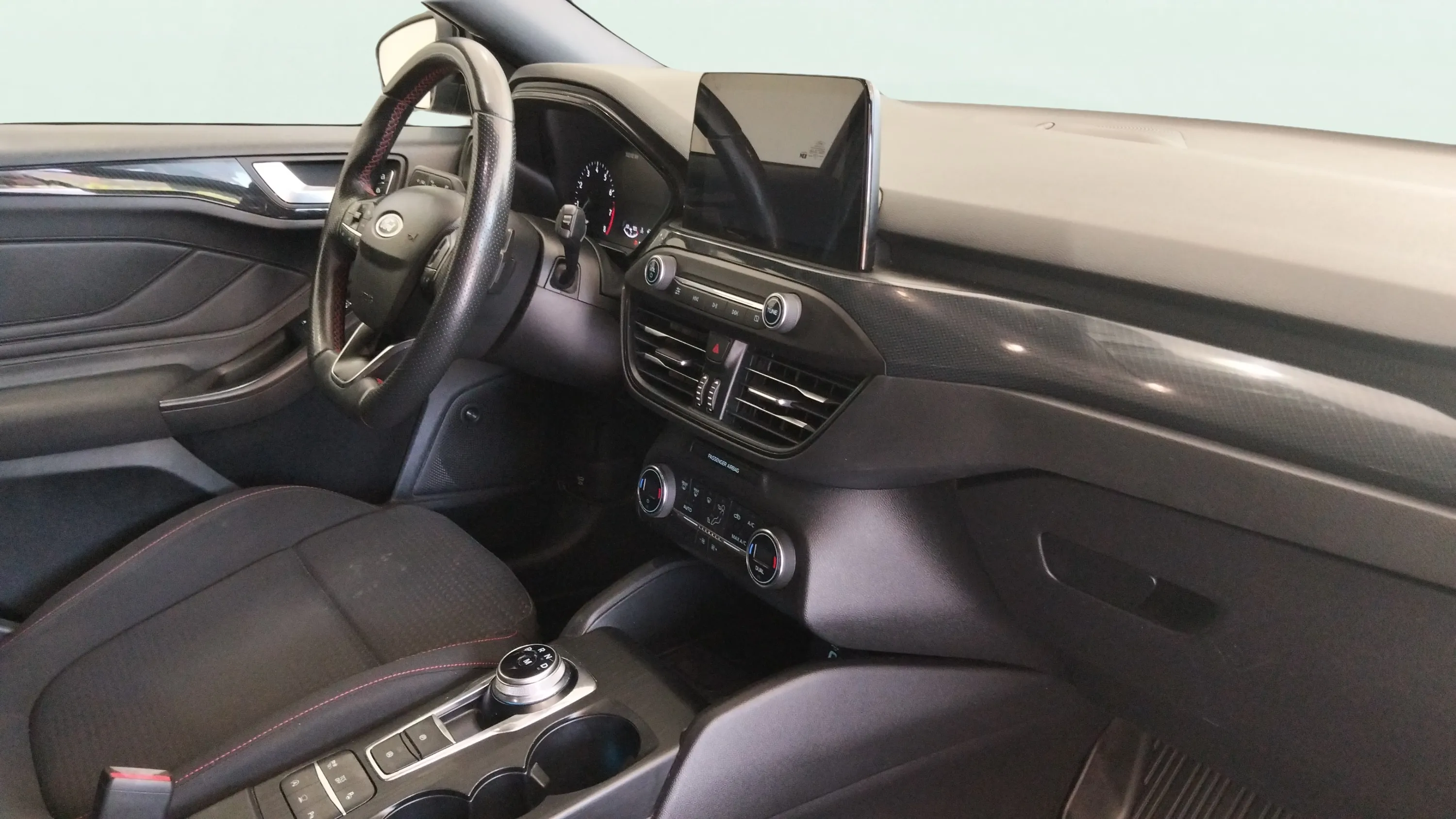 Ford Focus 1.5 EcoBoost ST-Line - foto 8