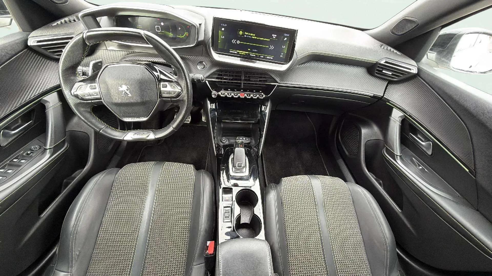 Peugeot 2008 GT Line PureTech 130 EAT8 - foto 16