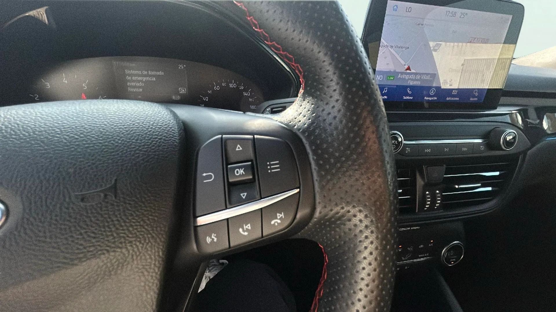 Ford Focus 1.0 EcoBoost ST-Line - foto 17