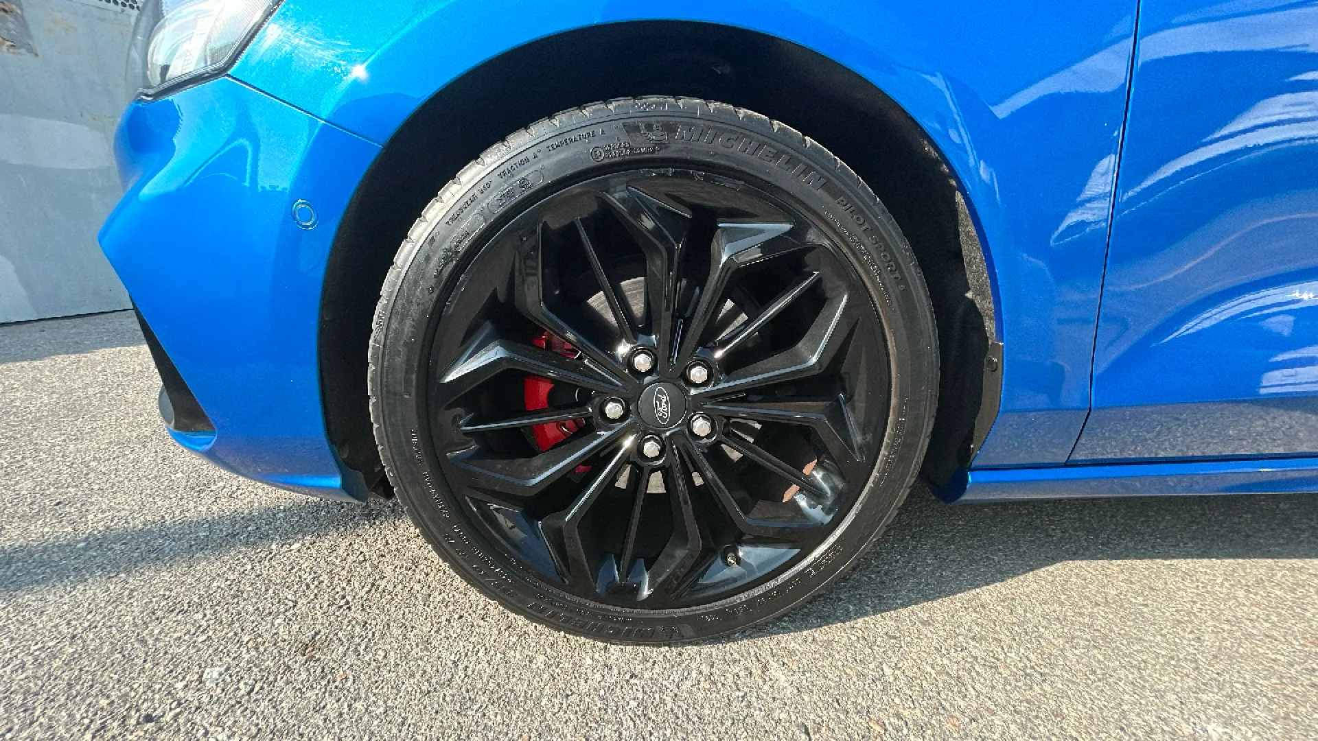 Ford Focus 1.0 EcoBoost ST-Line - foto 27