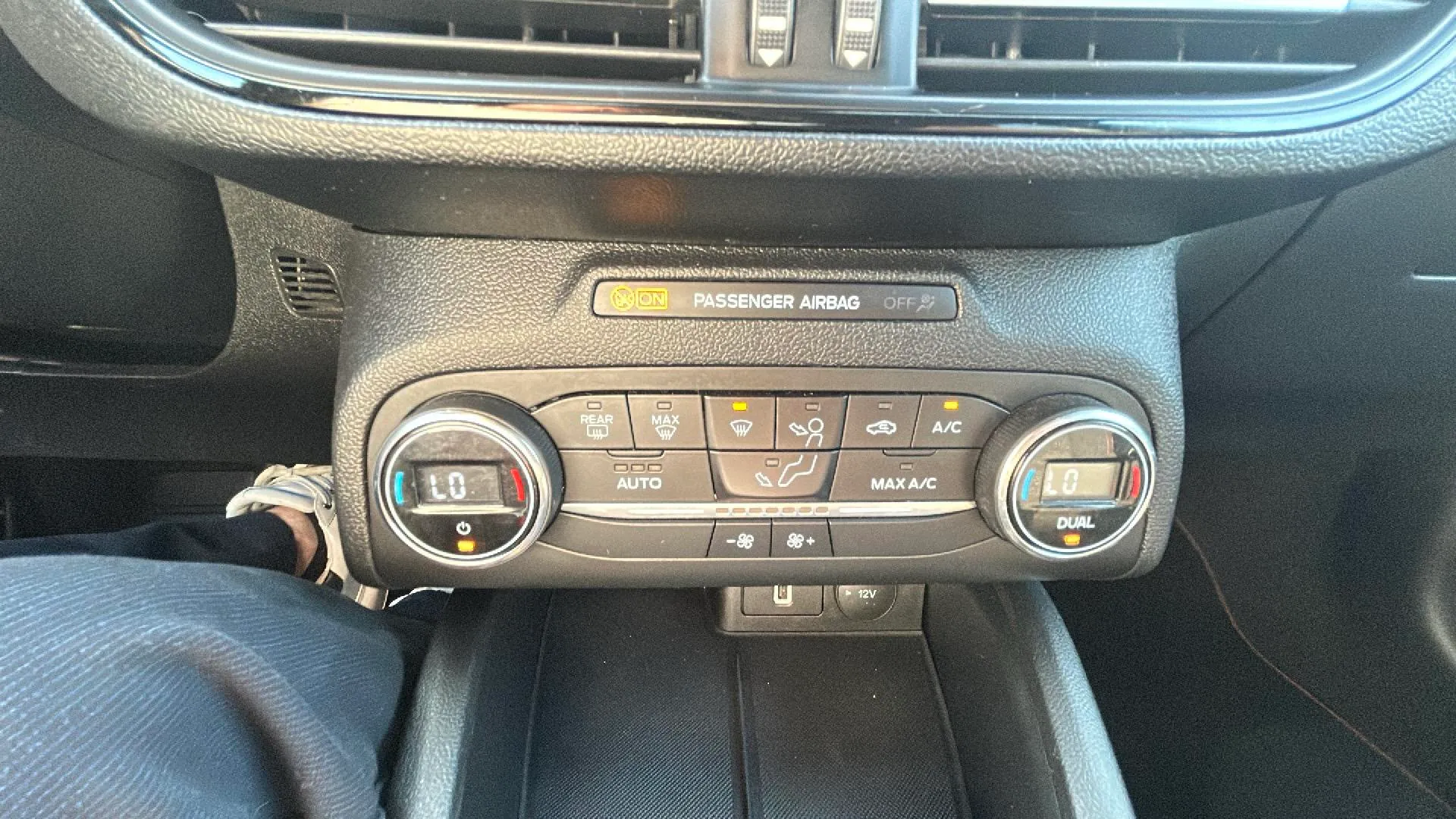 Ford Focus 1.0 EcoBoost ST-Line - foto 22