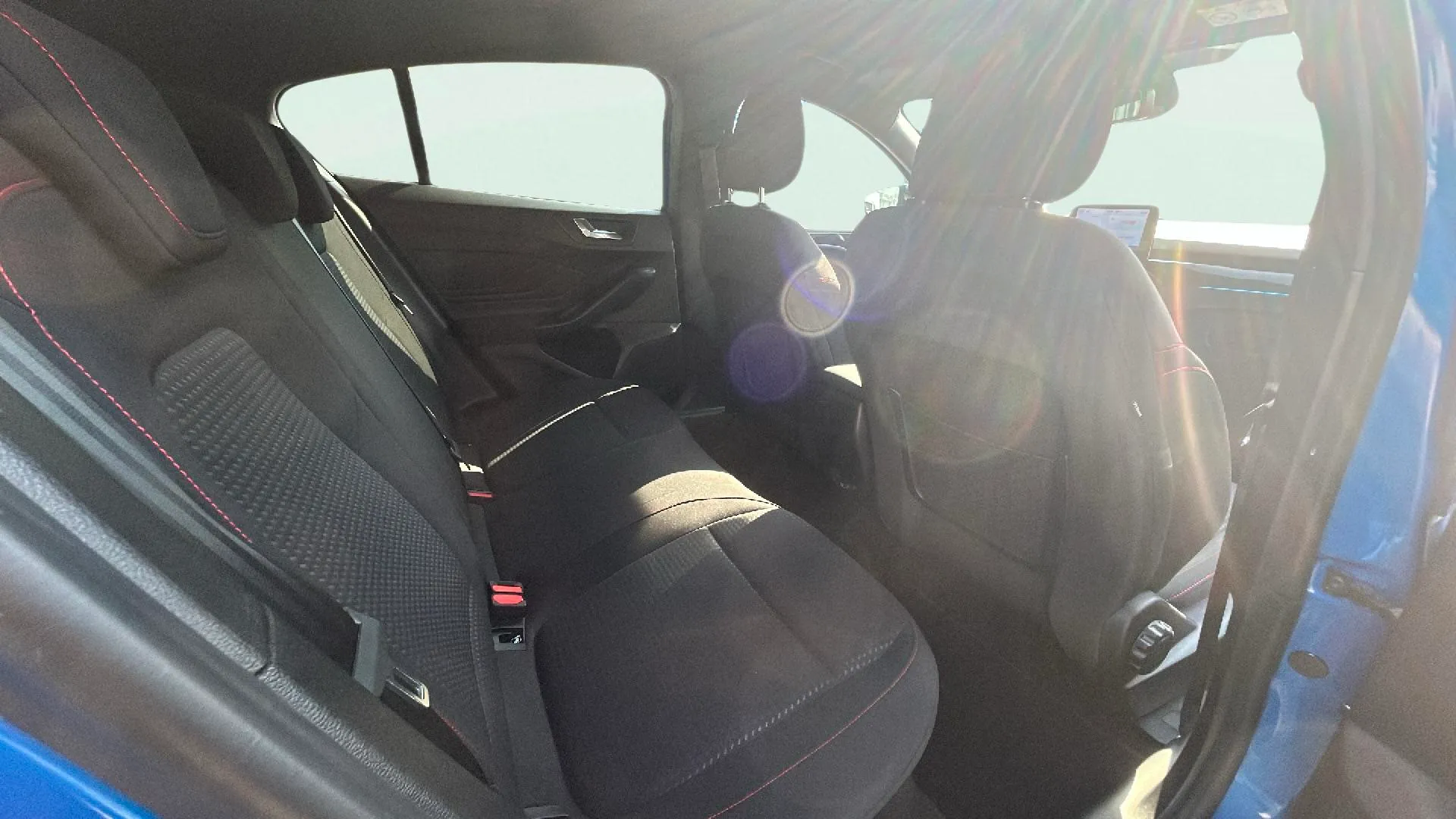 Ford Focus 1.0 EcoBoost ST-Line - foto 14