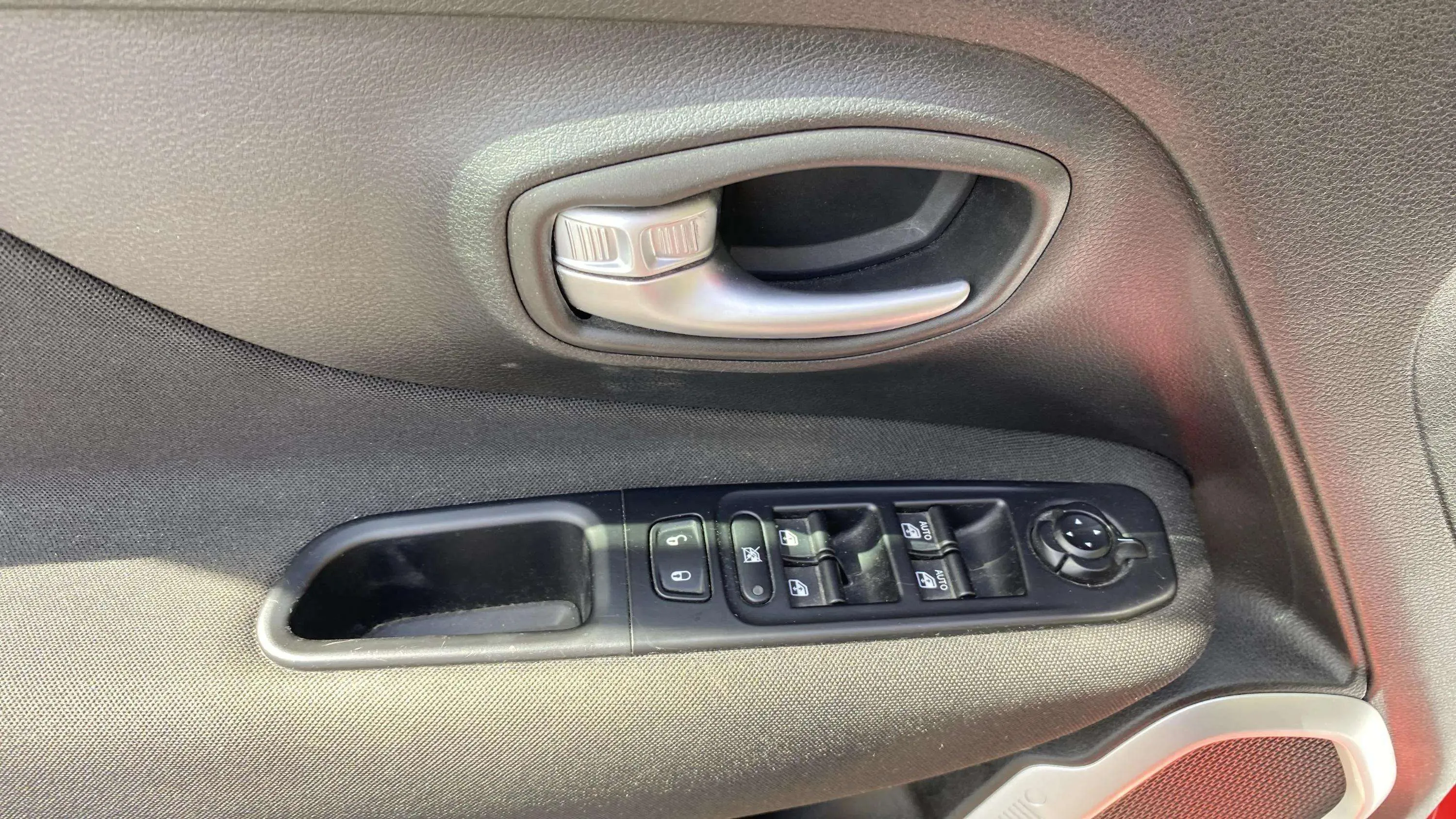 Jeep Renegade 1.0G Change the way 4x2 - foto 18