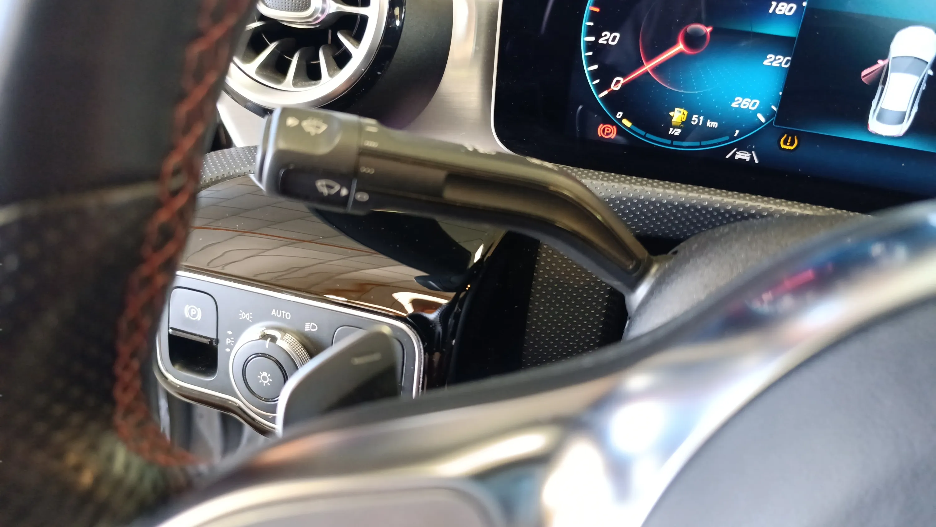 Mercedes-Benz CLA 180 - foto 12