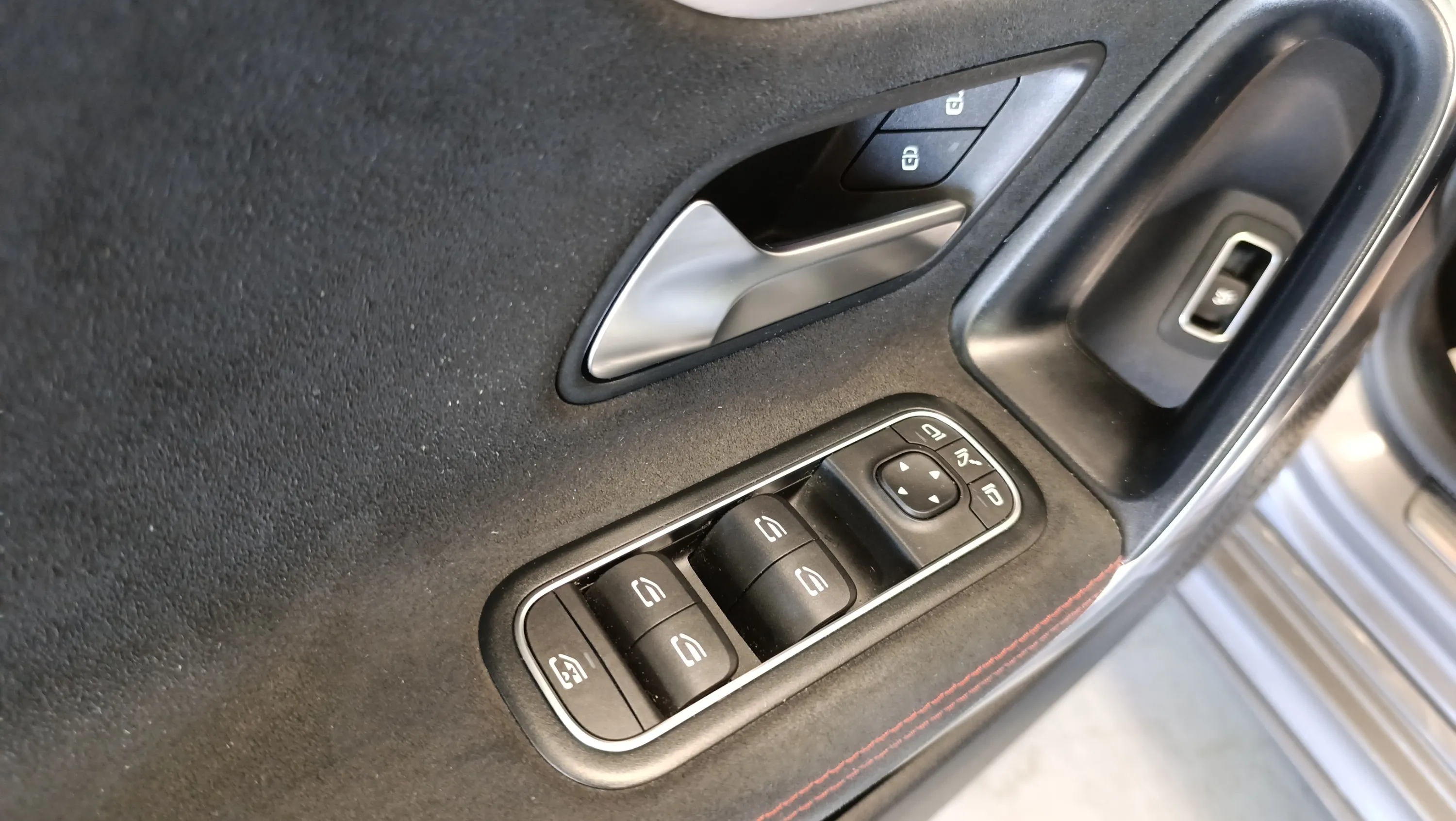 Mercedes-Benz CLA 180 - foto 30