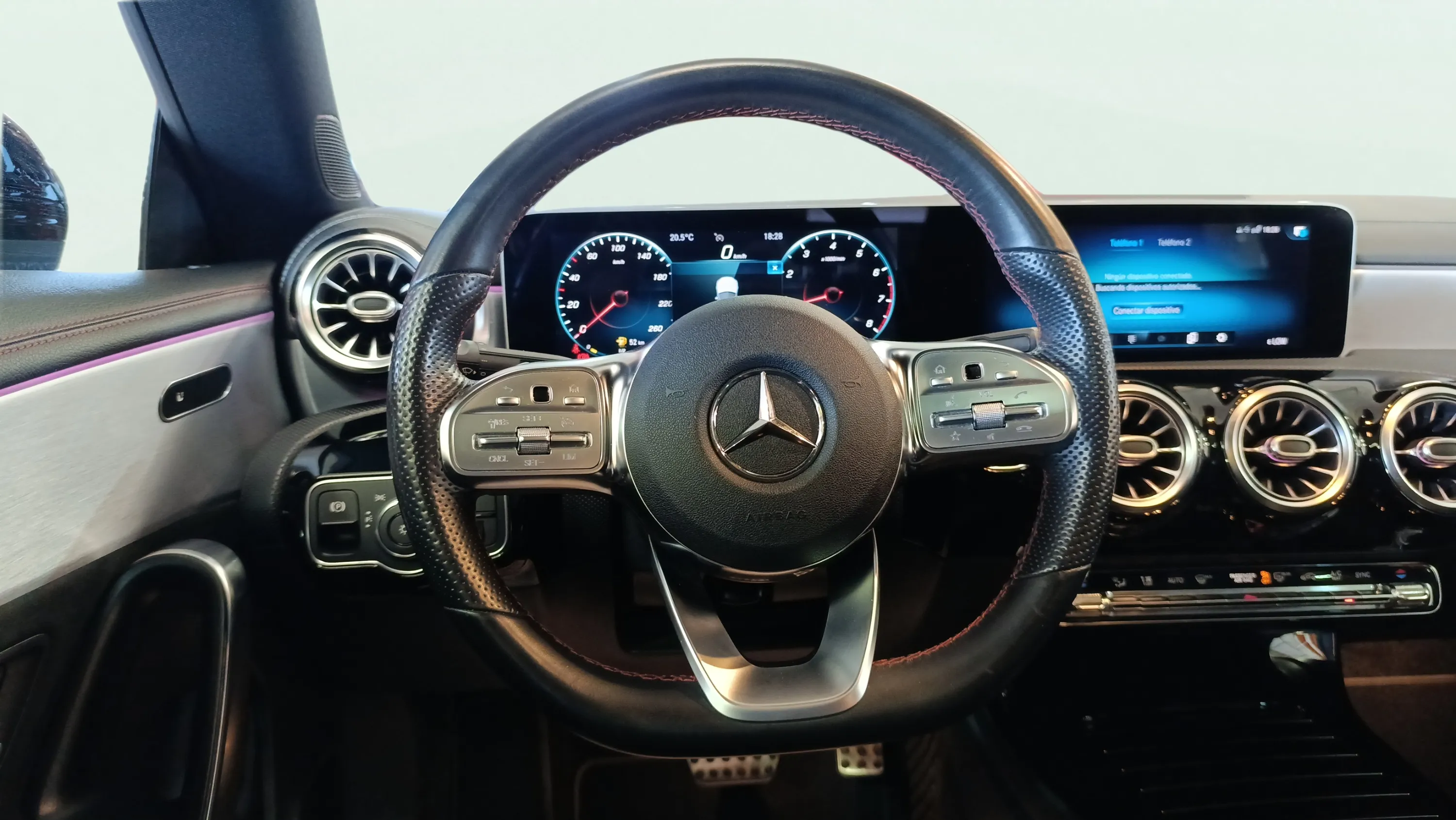 Mercedes-Benz CLA 180 - foto 10