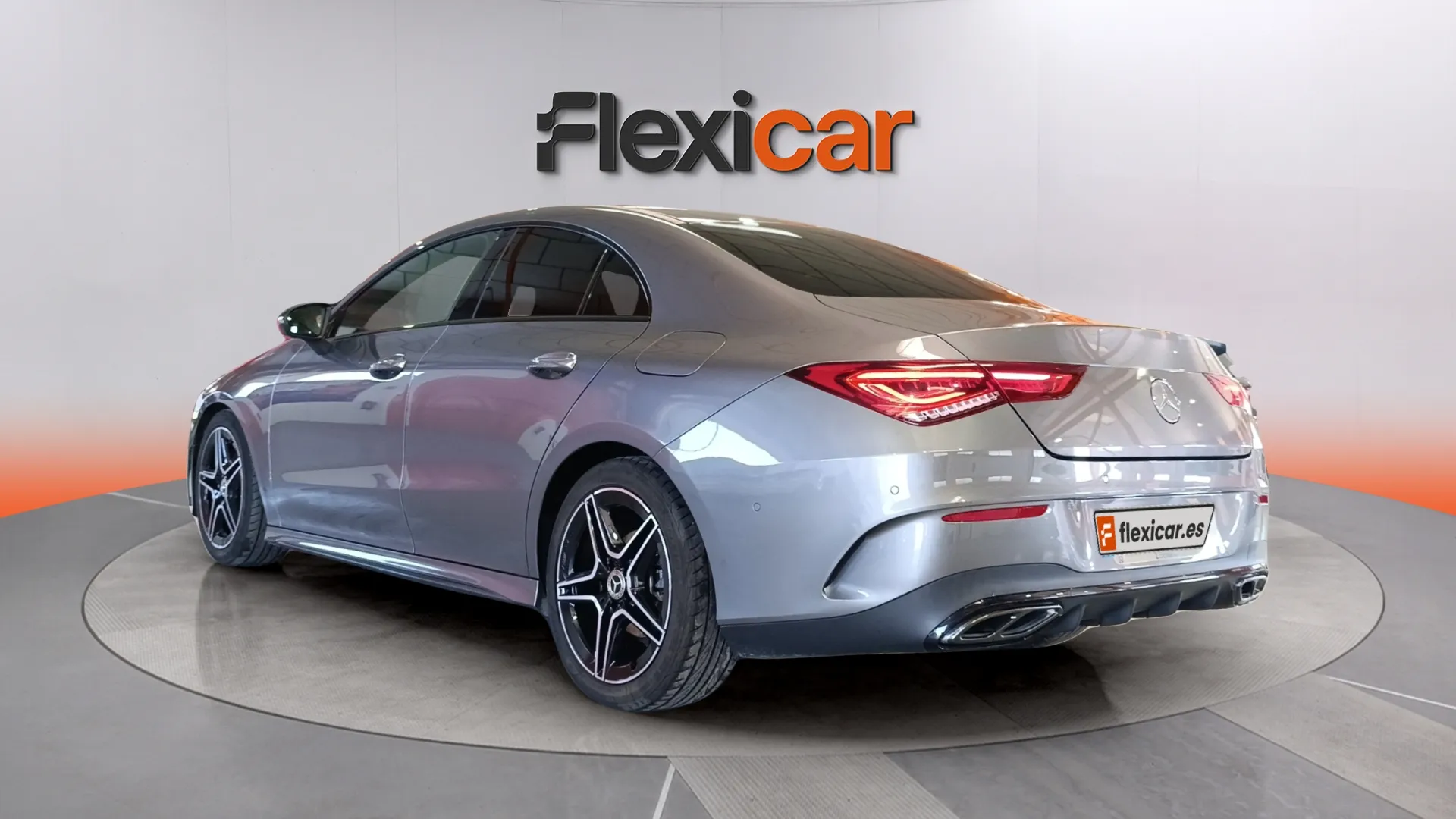 Mercedes-Benz CLA 180 - foto 5