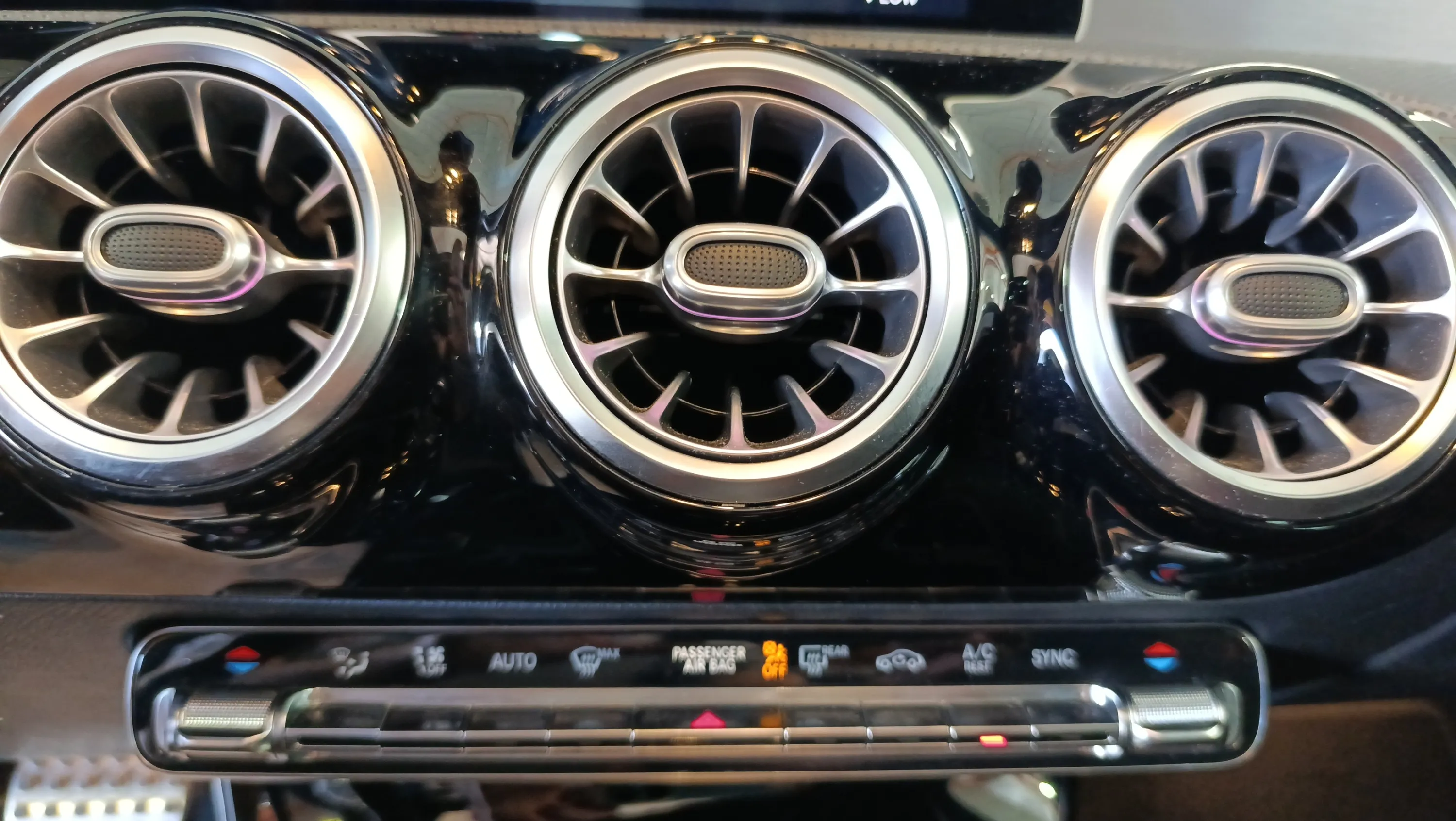 Mercedes-Benz CLA 180 - foto 26