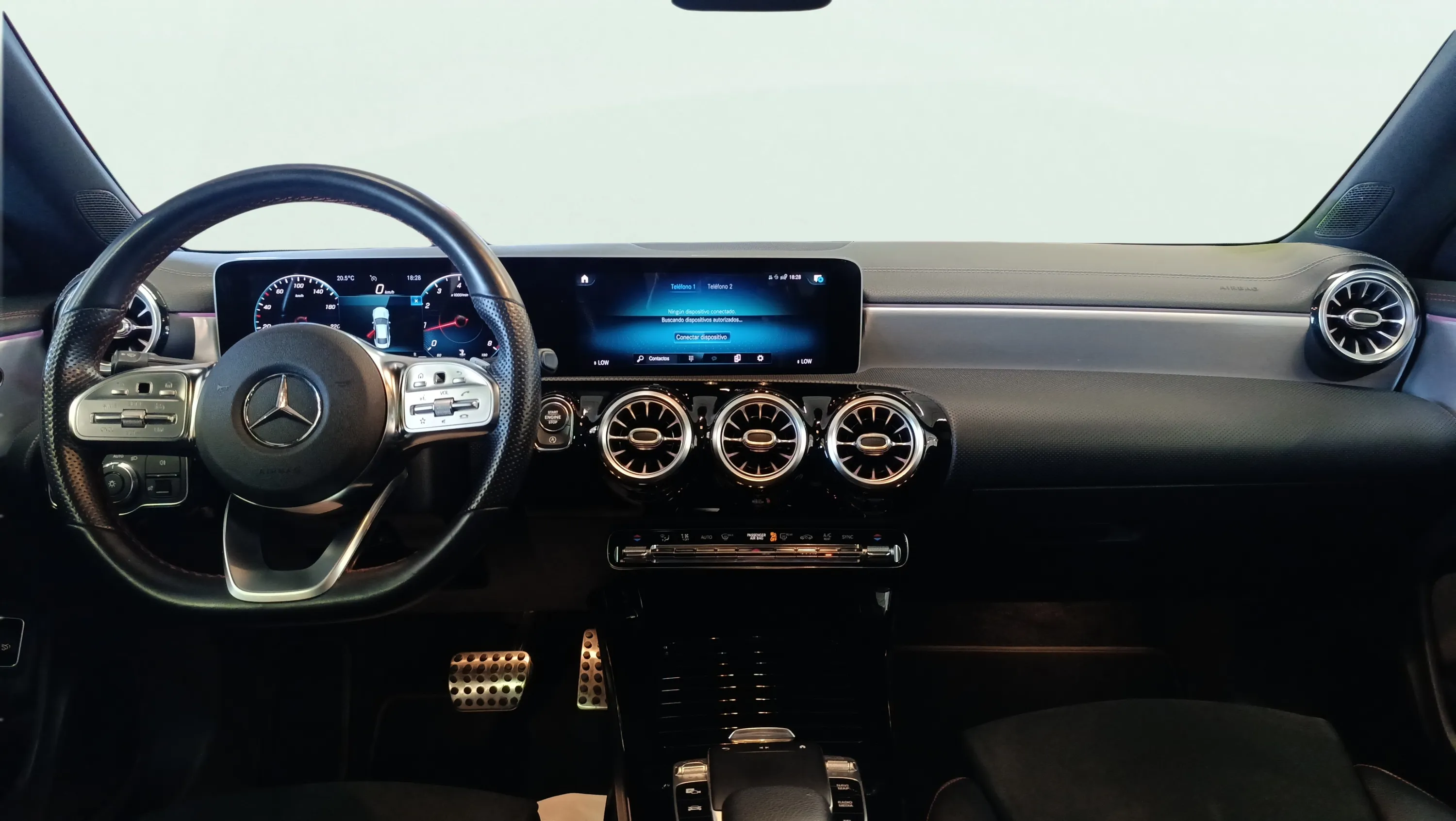 Mercedes-Benz CLA 180 - foto 9