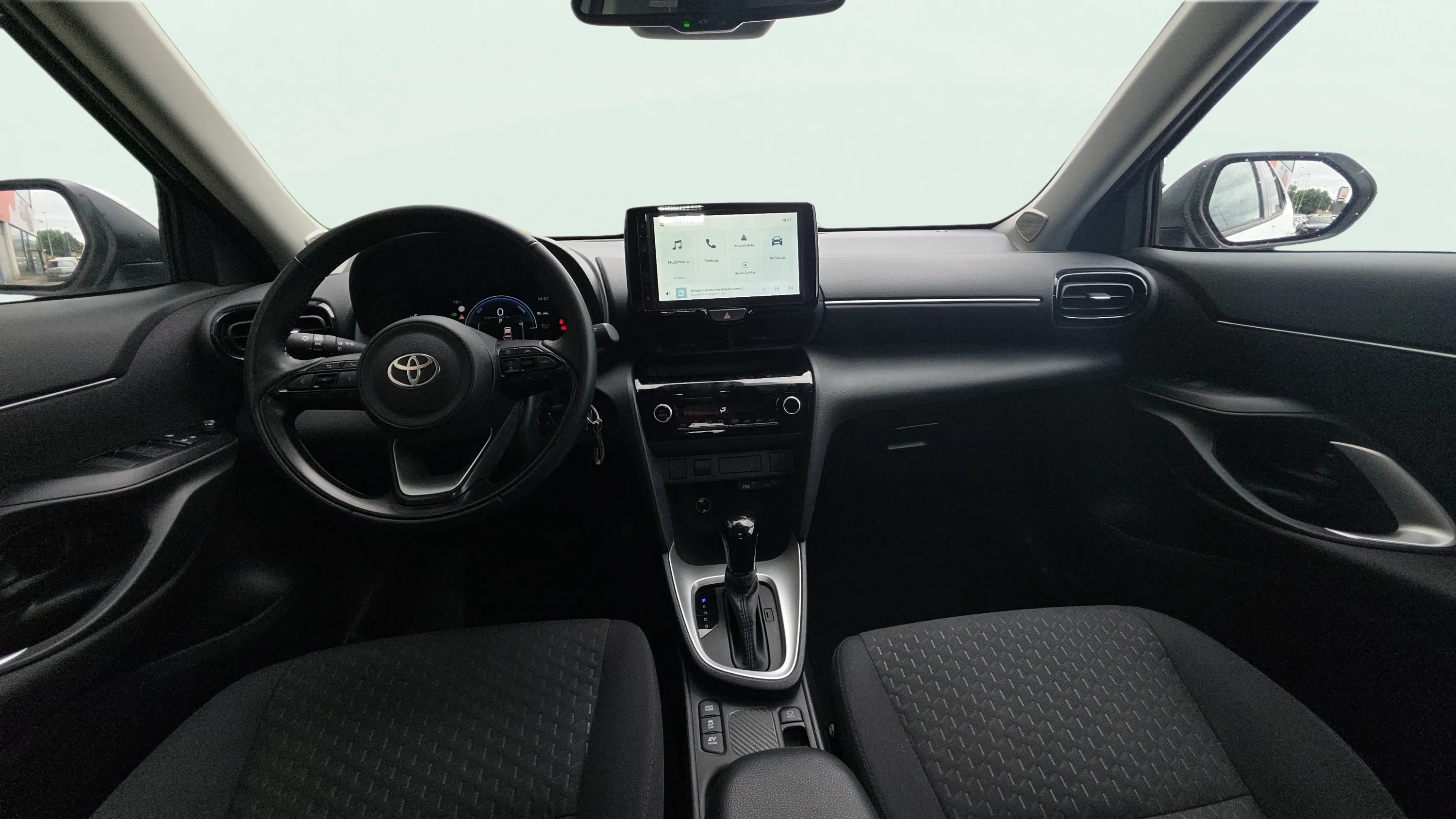 Toyota Yaris Cross 1.5 130H Business Plus - foto 11