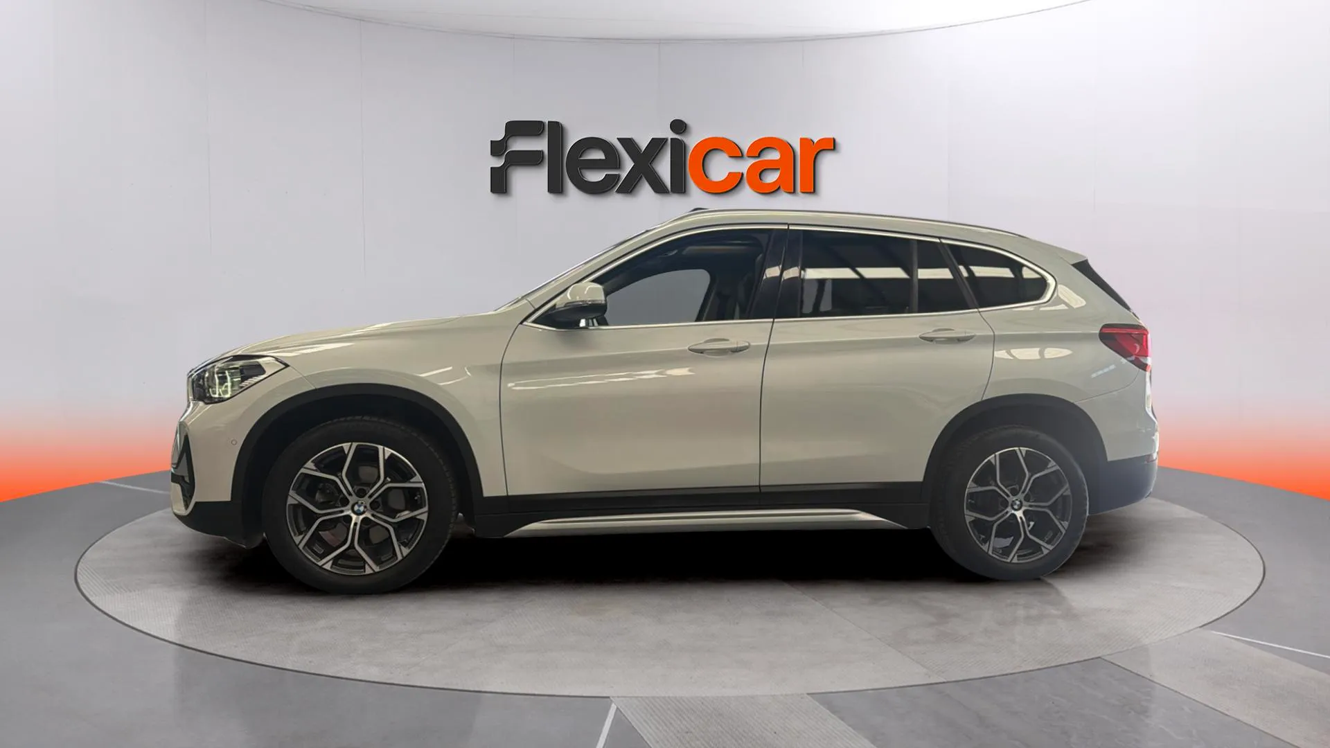 BMW X1 sDrive18d - foto 3
