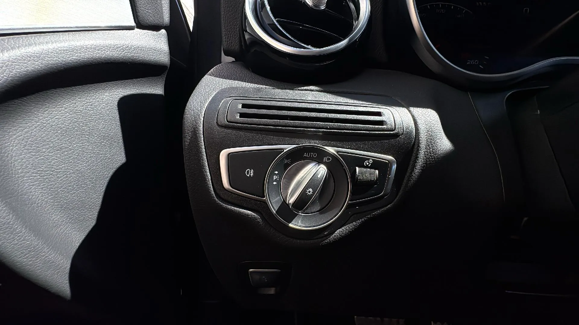 Mercedes-Benz GLC 200 d 4MATIC - foto 19