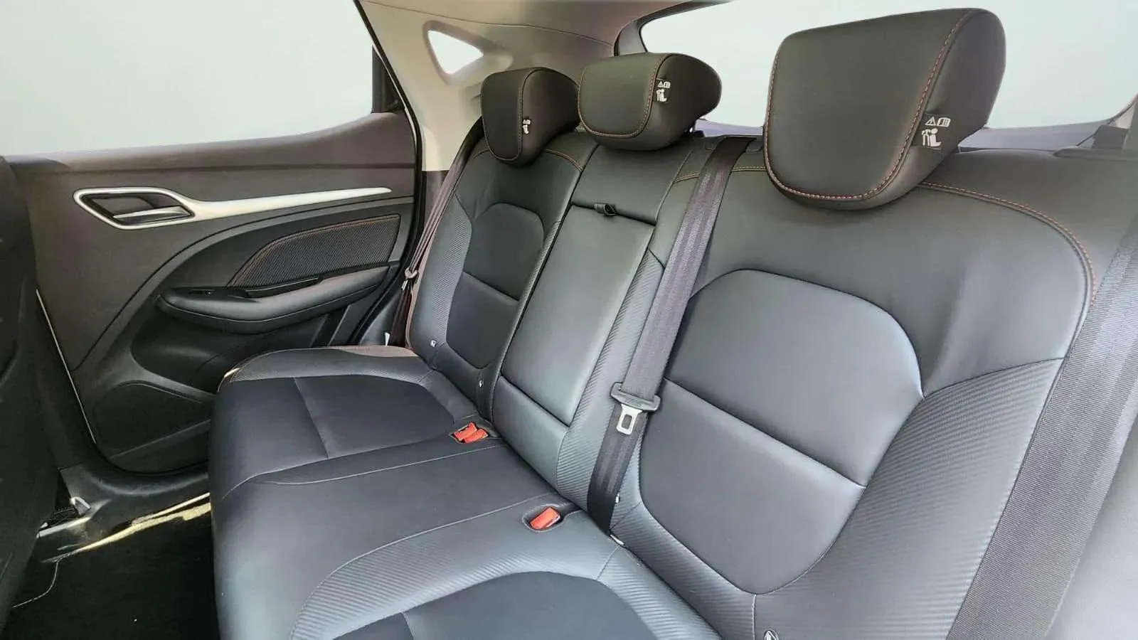 MG ZS Luxury Long Range - foto 40
