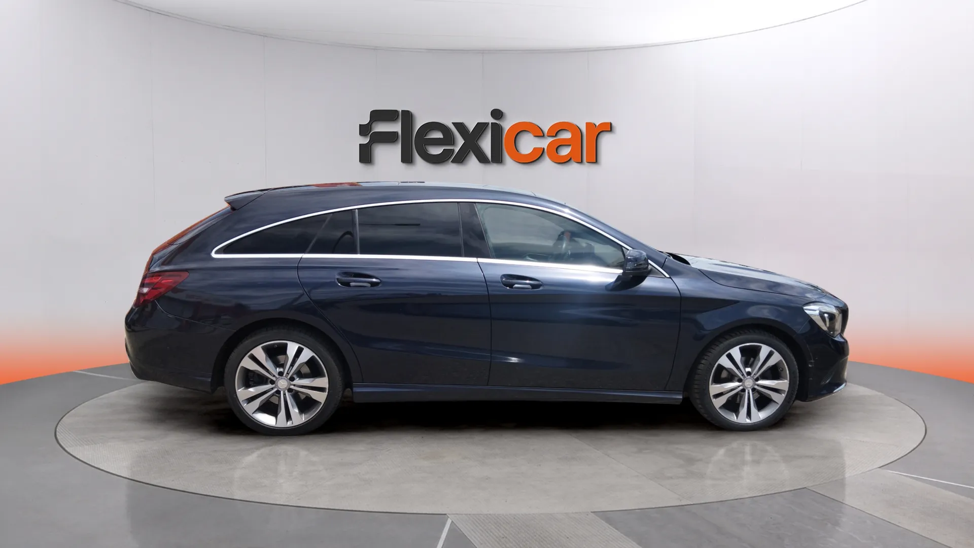 Mercedes-Benz CLA 200 d Shooting Brake - foto 6
