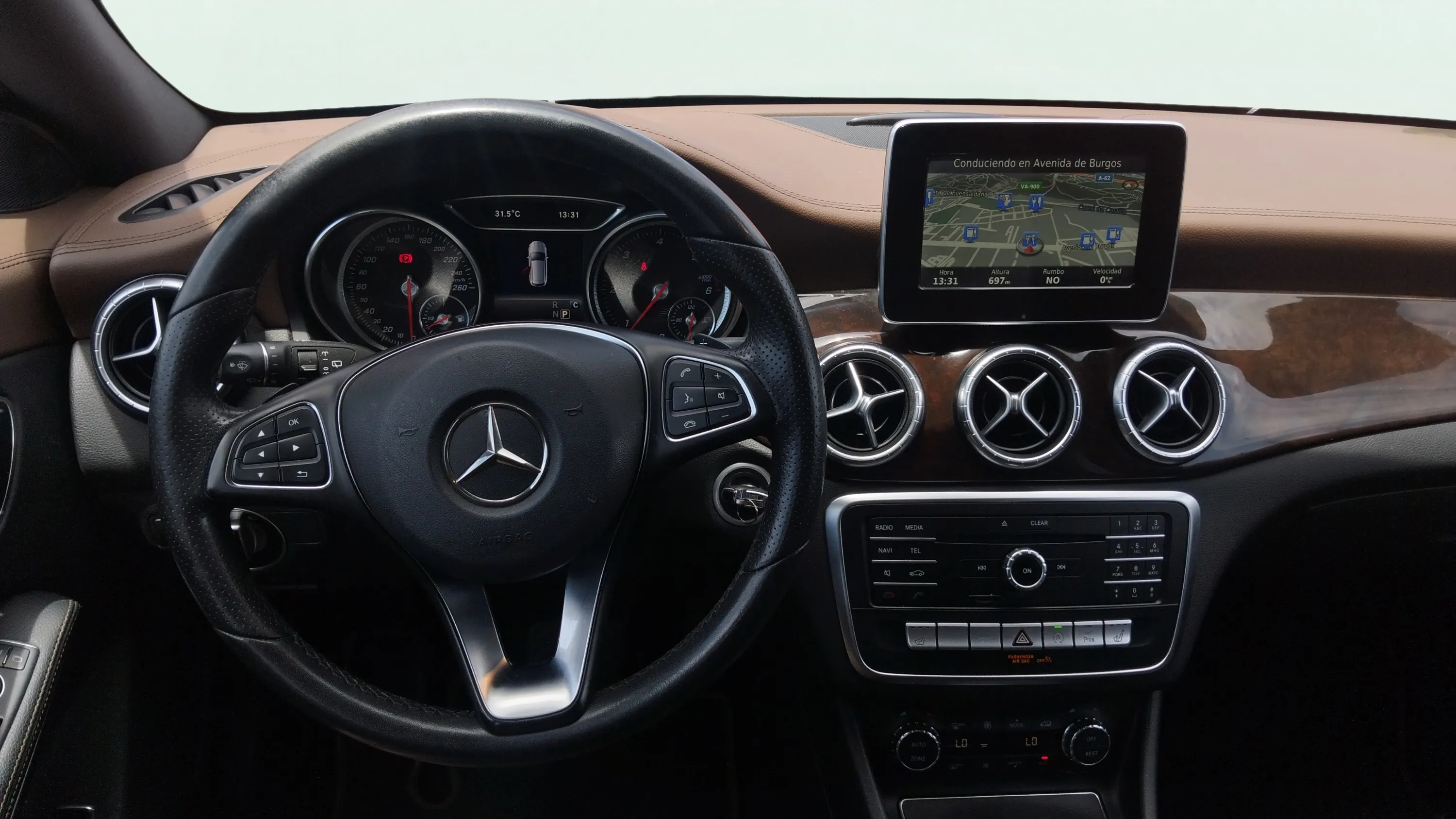 Mercedes-Benz CLA 200 d Shooting Brake - foto 16