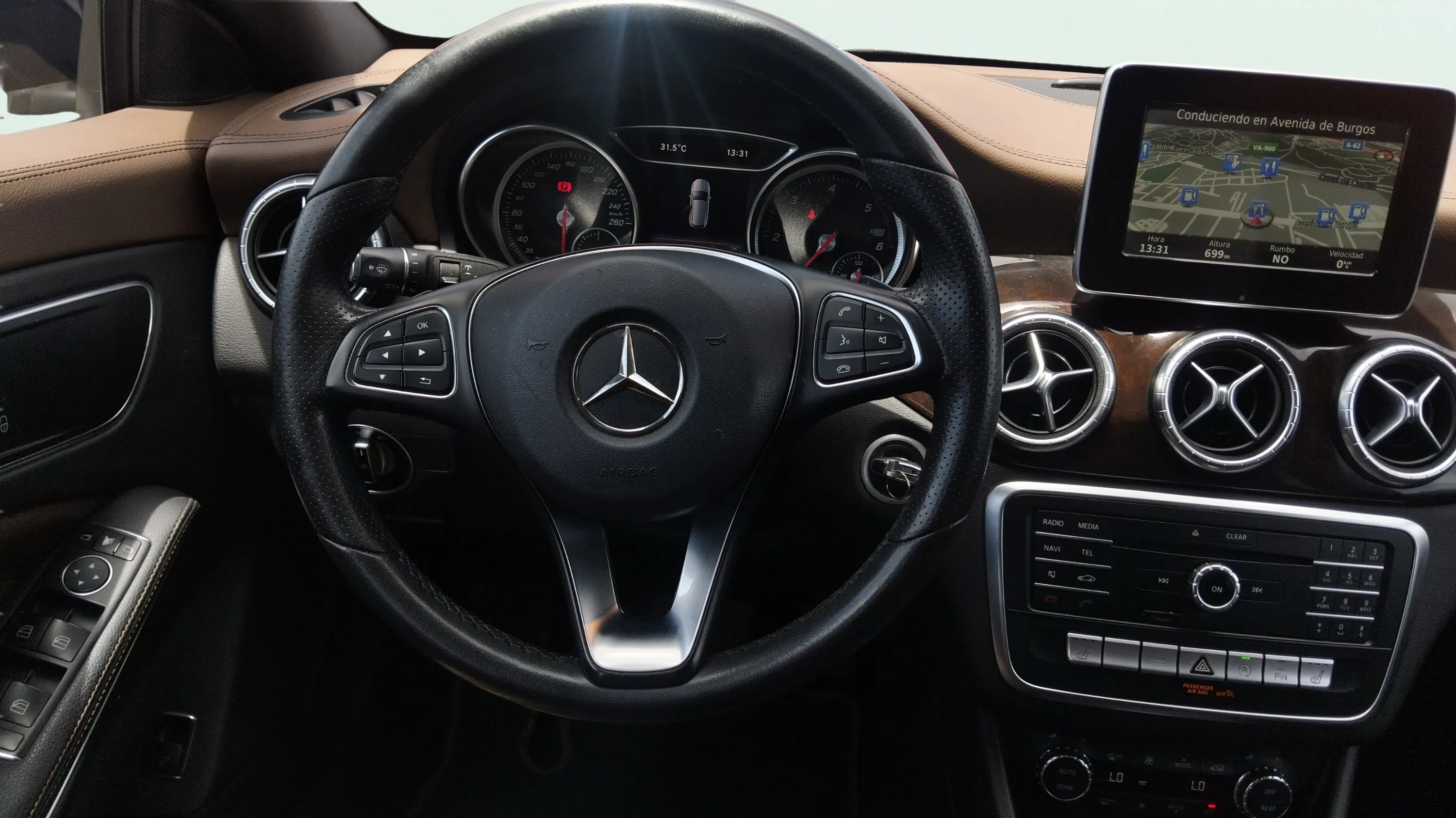 Mercedes-Benz CLA 200 d Shooting Brake - foto 17