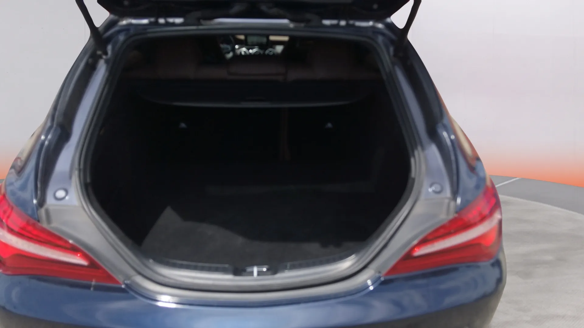 Mercedes-Benz CLA 200 d Shooting Brake - foto 9