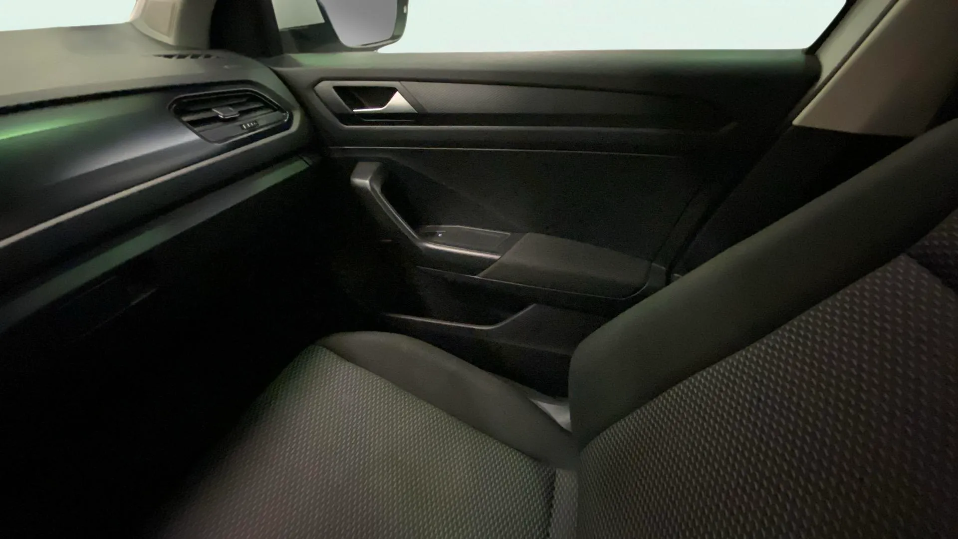 Volkswagen T-Roc Advance 2.0 TDI - foto 18