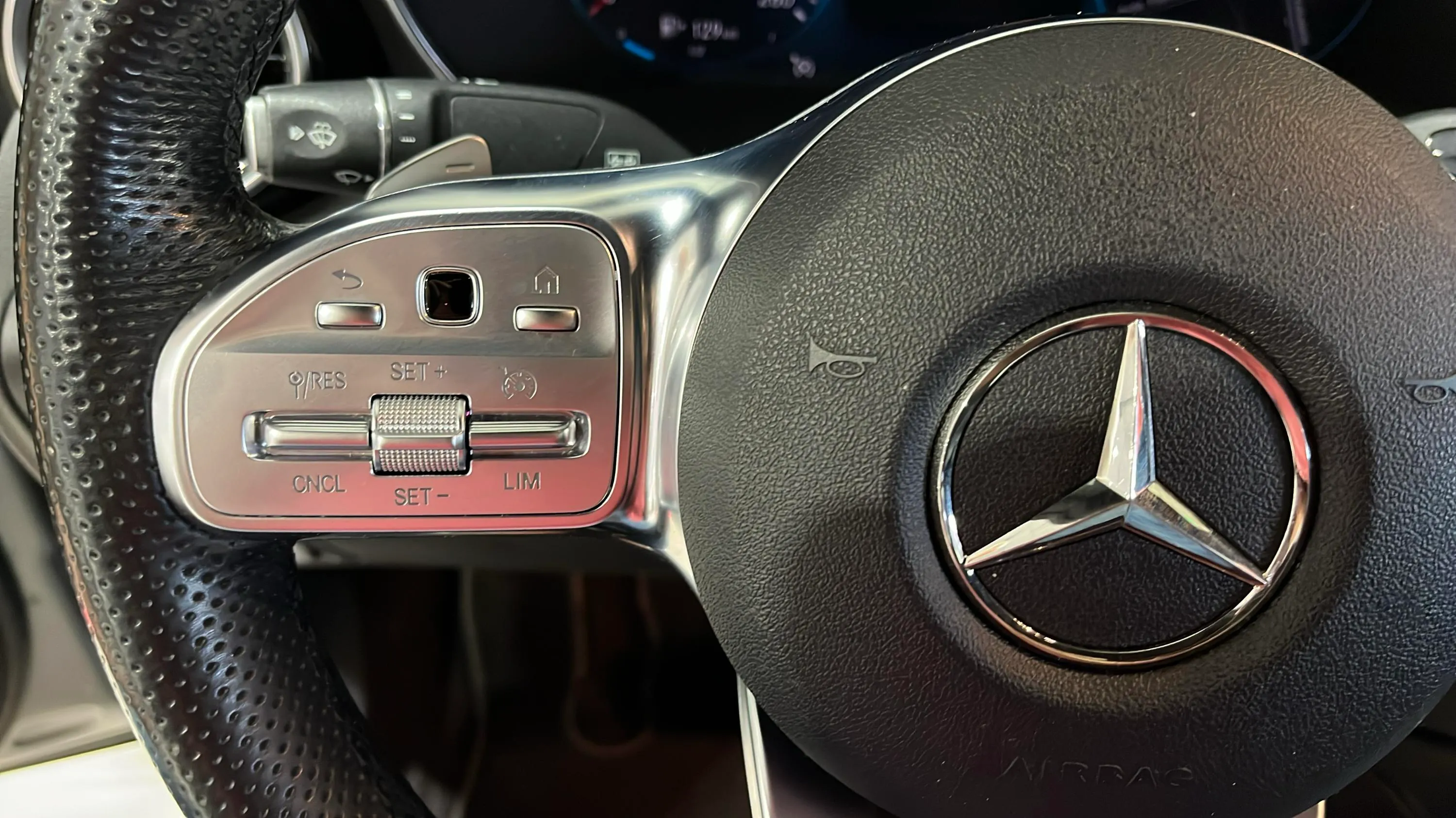 Mercedes-Benz GLC 300 d 4MATIC - foto 17