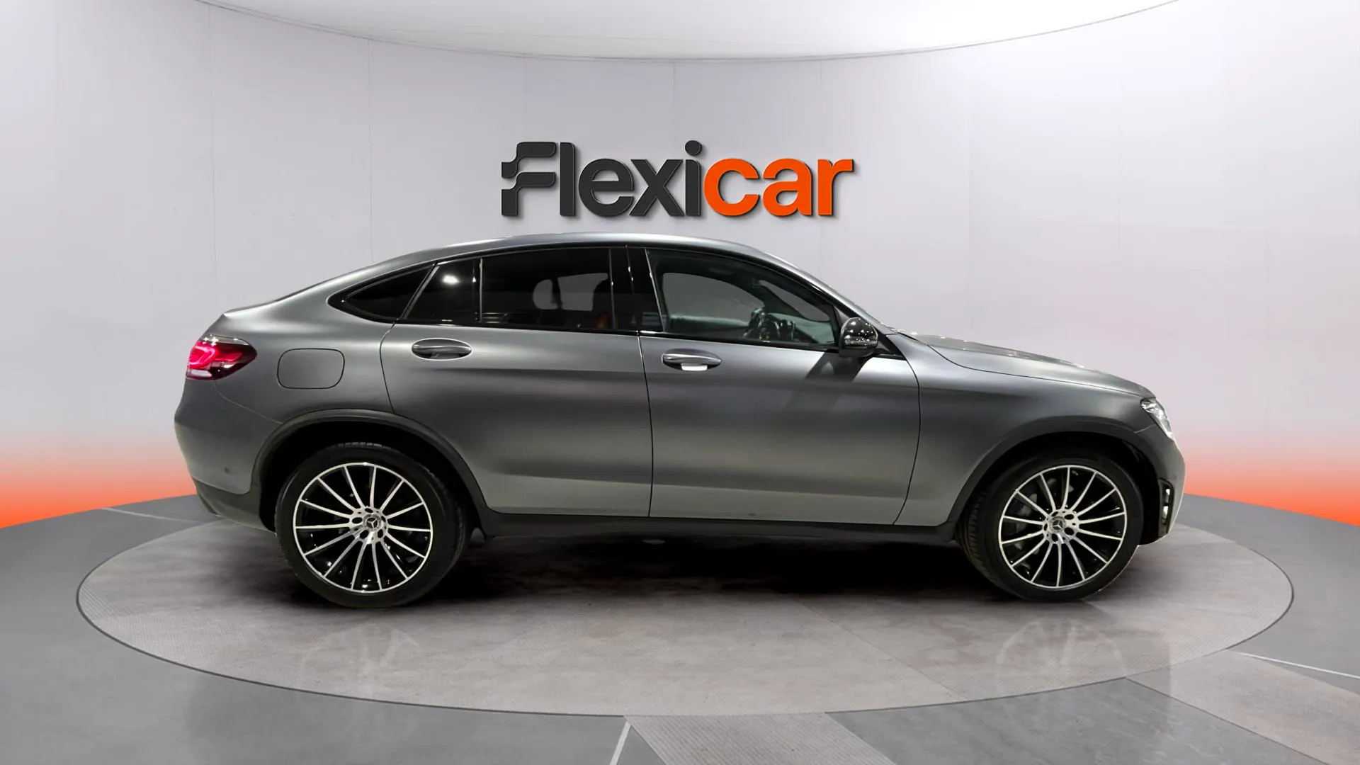 Mercedes-Benz GLC 300 d 4MATIC - foto 5