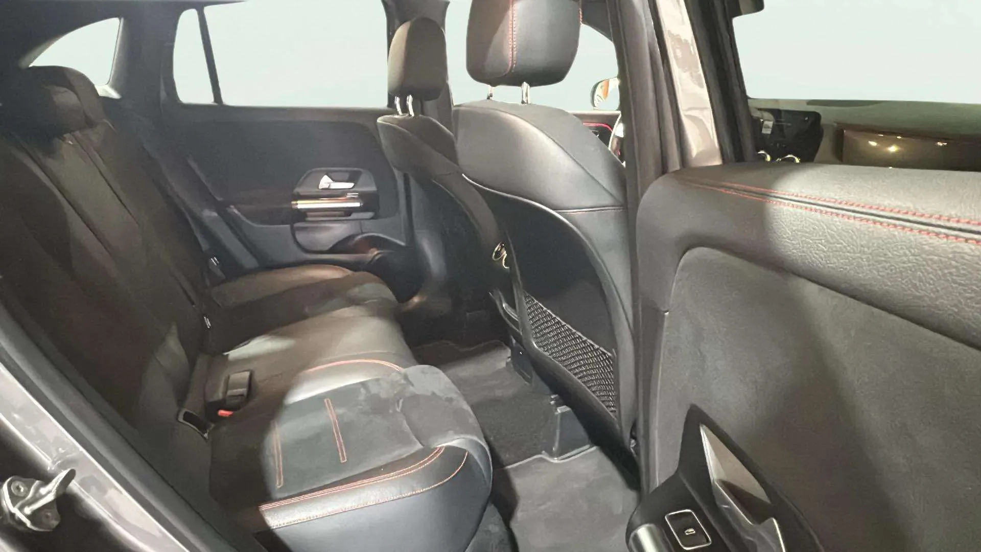 Mercedes-Benz GLA 200 - foto 22