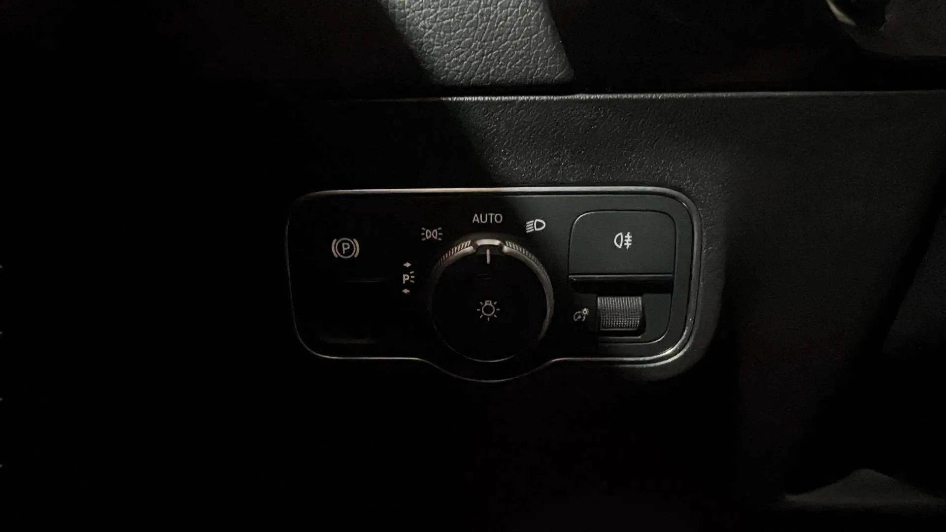 Mercedes-Benz GLA 200 - foto 20
