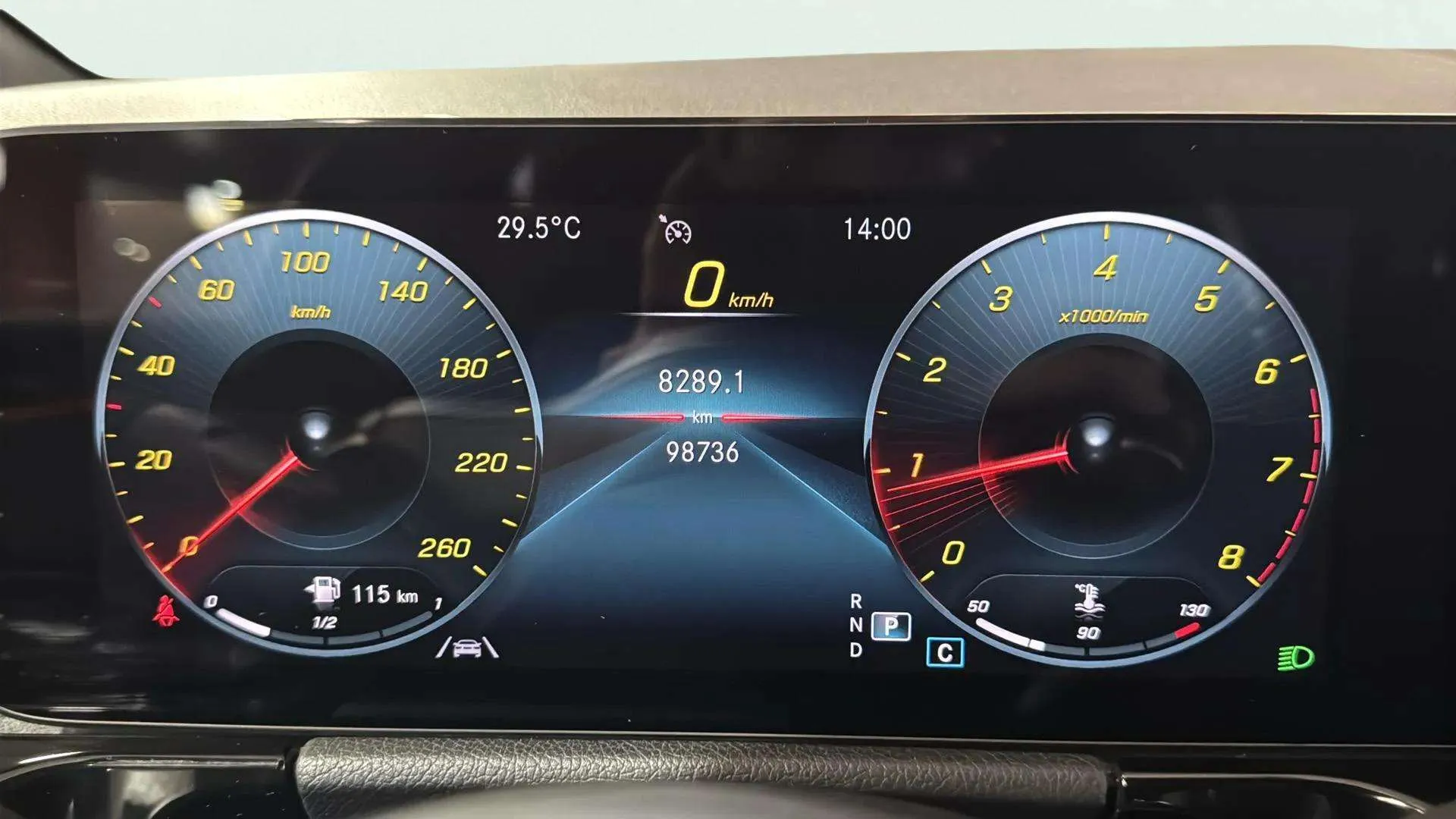 Mercedes-Benz GLA 200 - foto 9