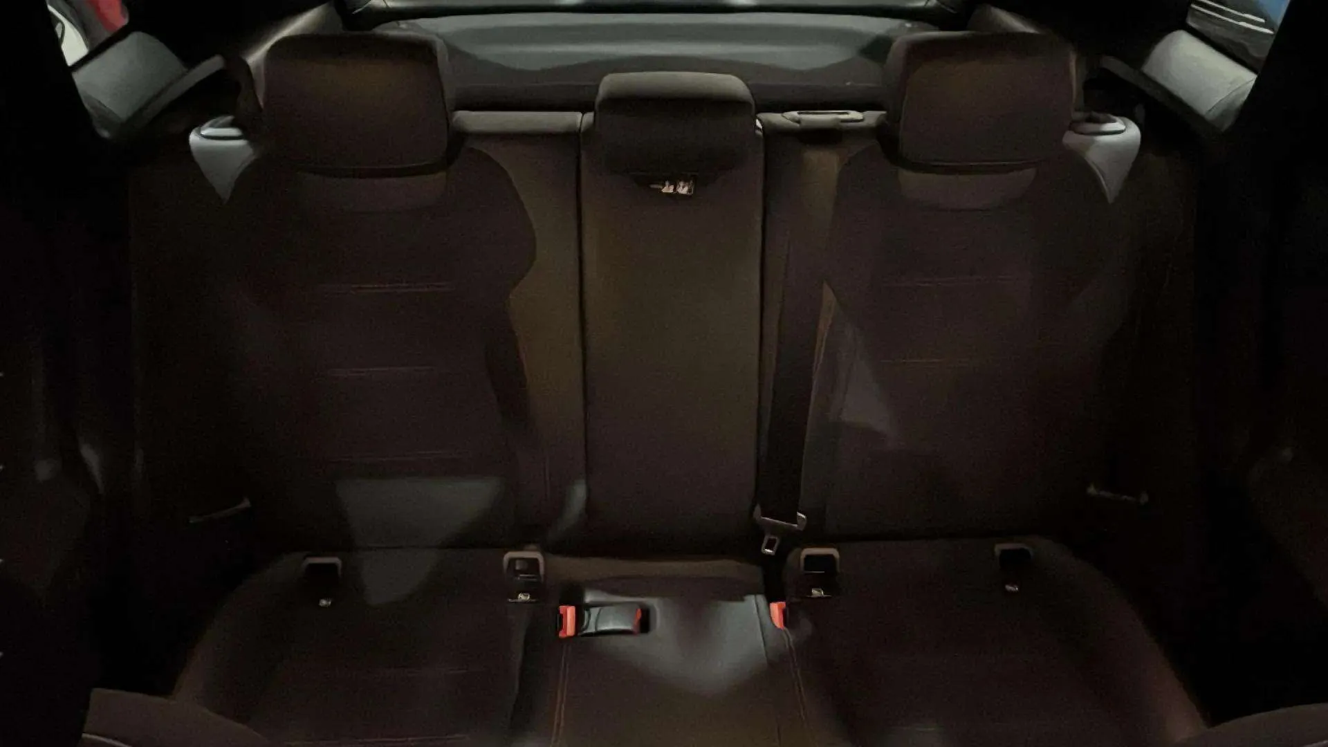 Mercedes-Benz GLA 200 - foto 23