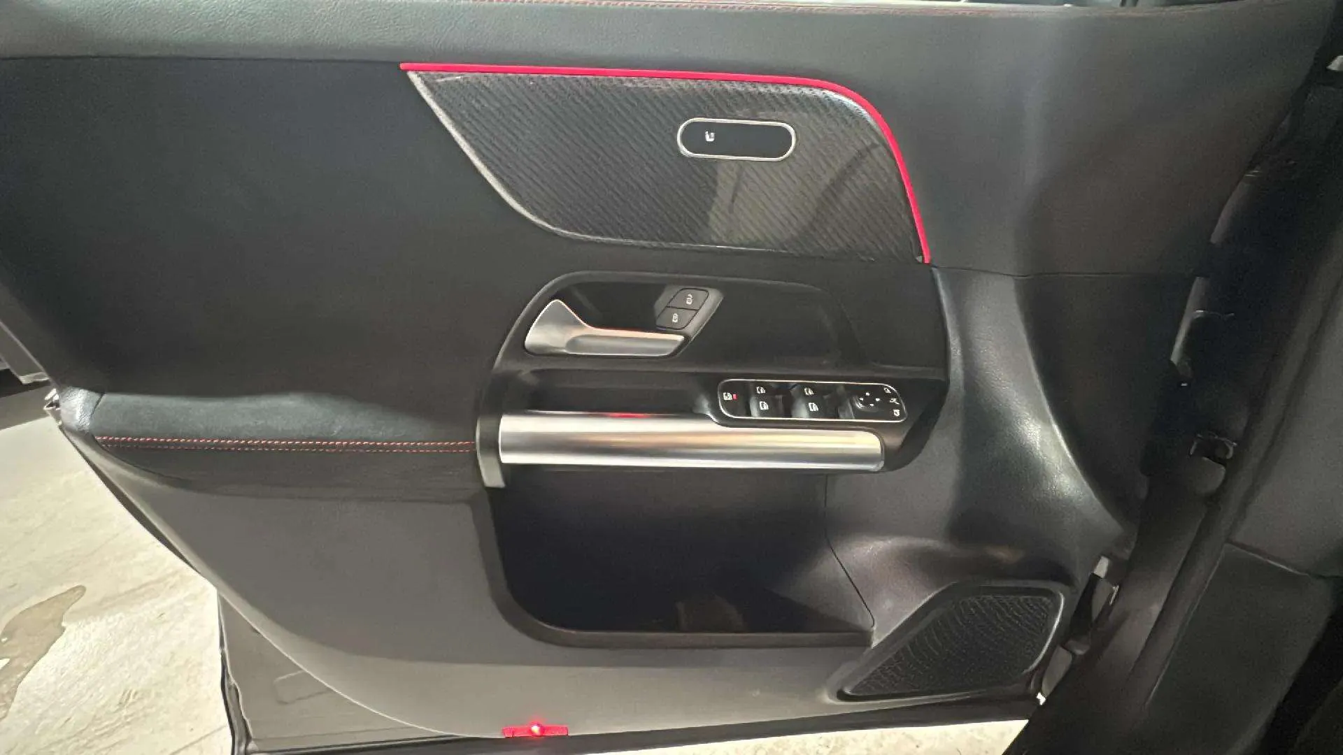Mercedes-Benz GLA 200 - foto 25