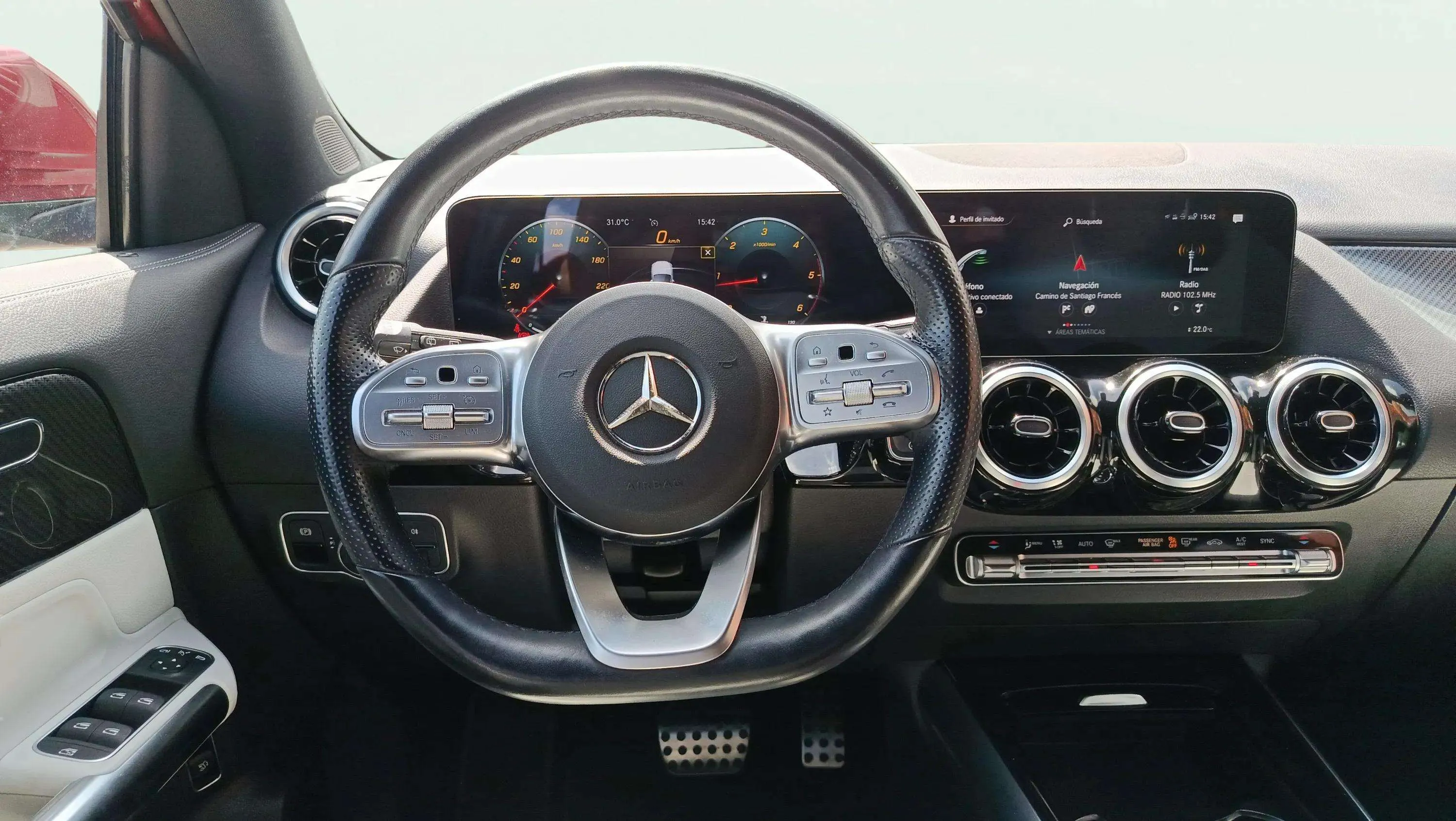 Mercedes-Benz GLA 200 D - foto 14
