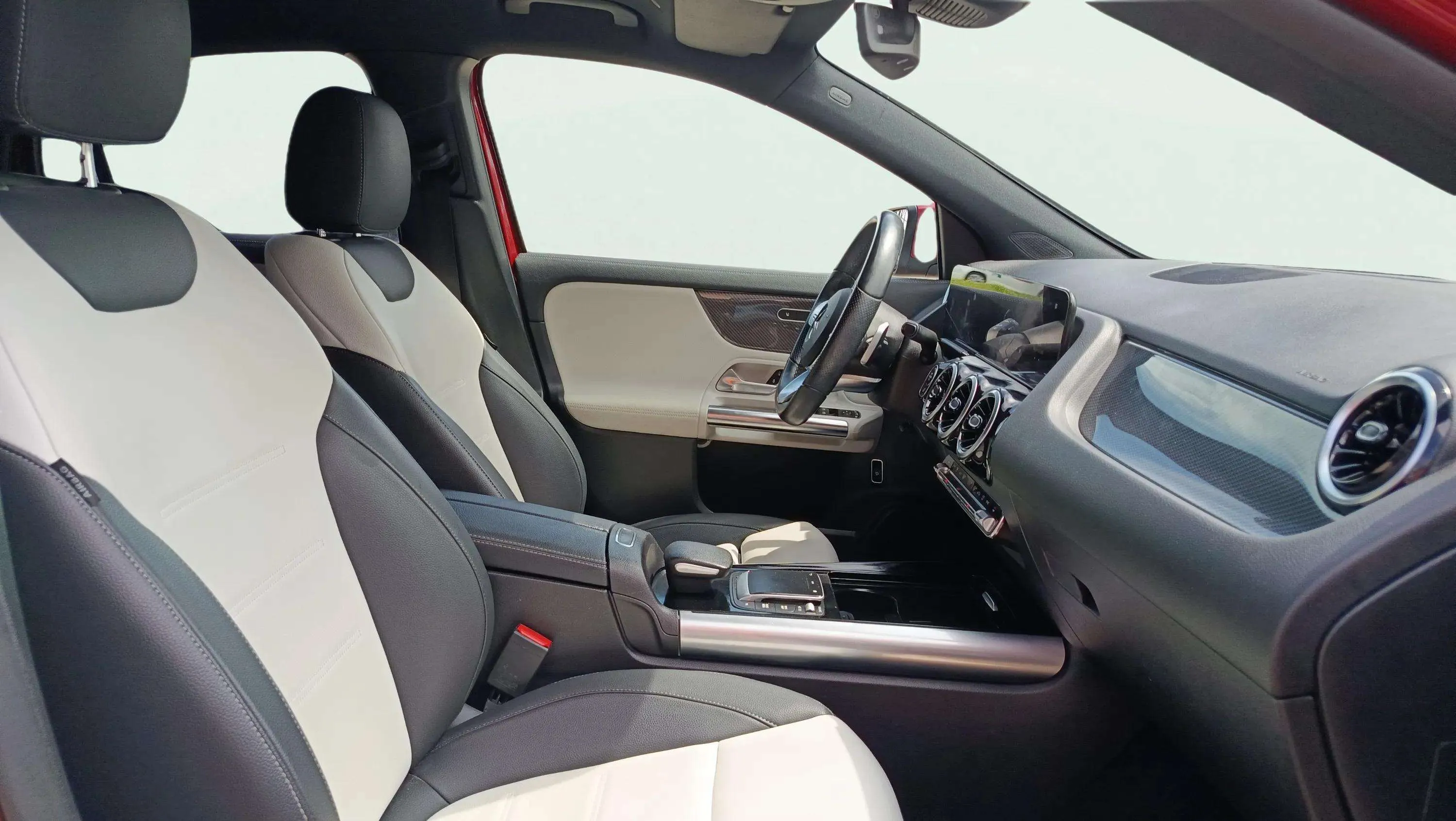 Mercedes-Benz GLA 200 D - foto 10