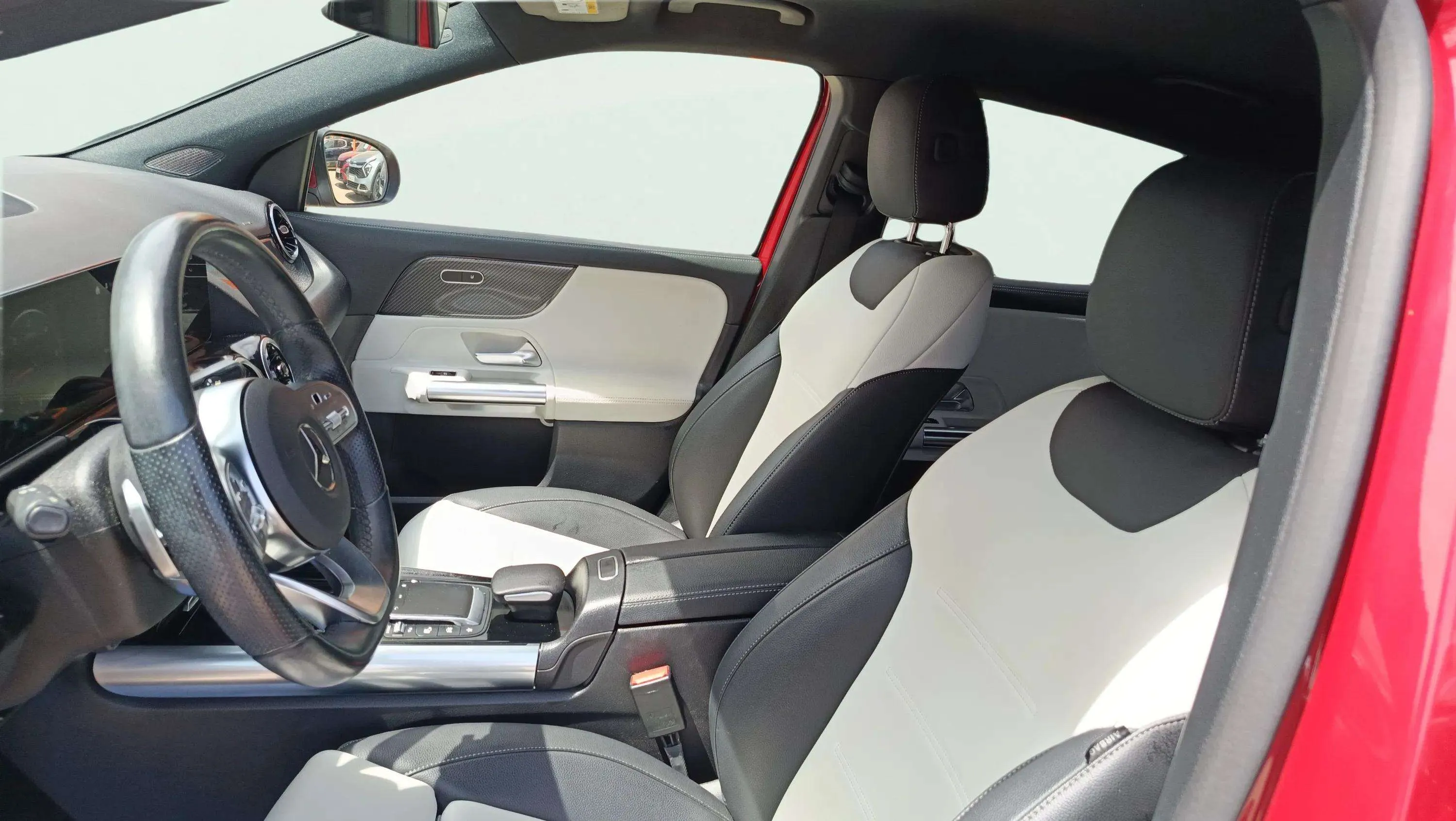 Mercedes-Benz GLA 200 D - foto 9