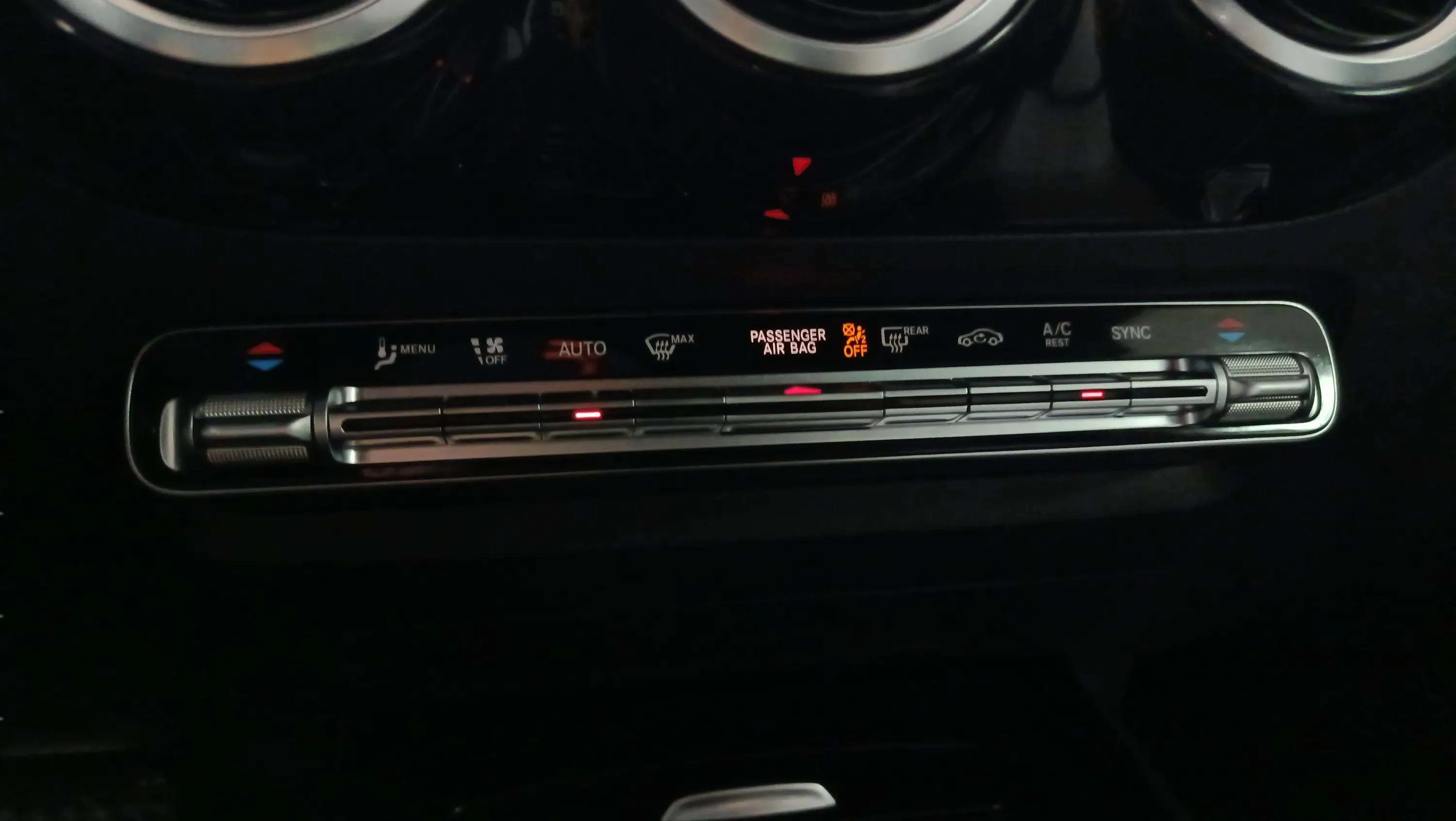 Mercedes-Benz GLA 200 D - foto 22