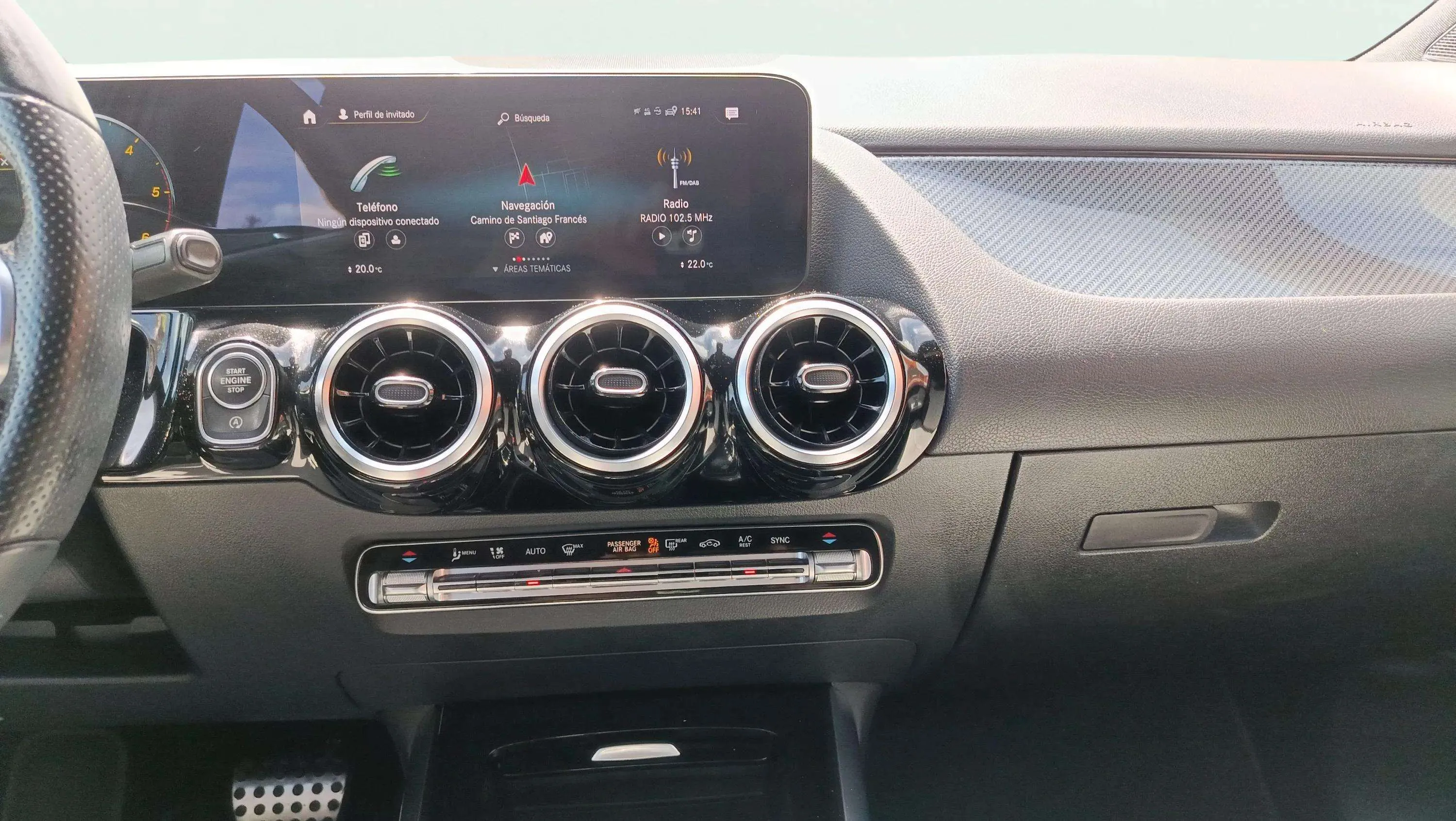 Mercedes-Benz GLA 200 D - foto 24