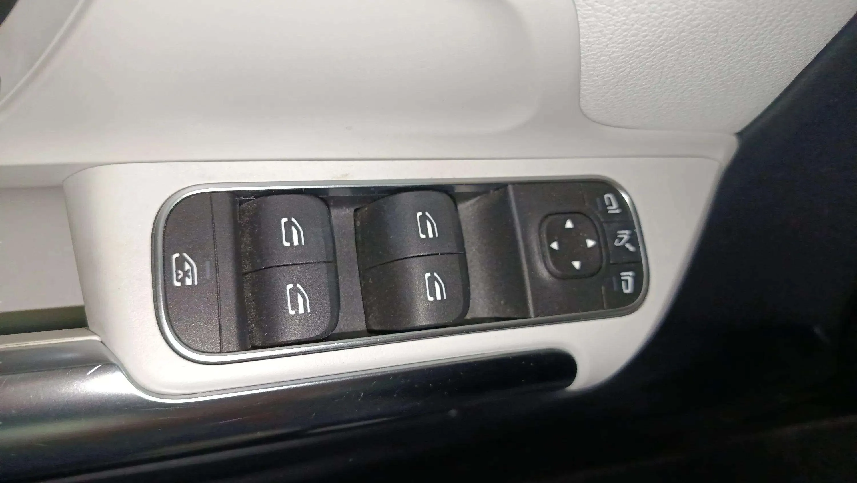 Mercedes-Benz GLA 200 D - foto 21