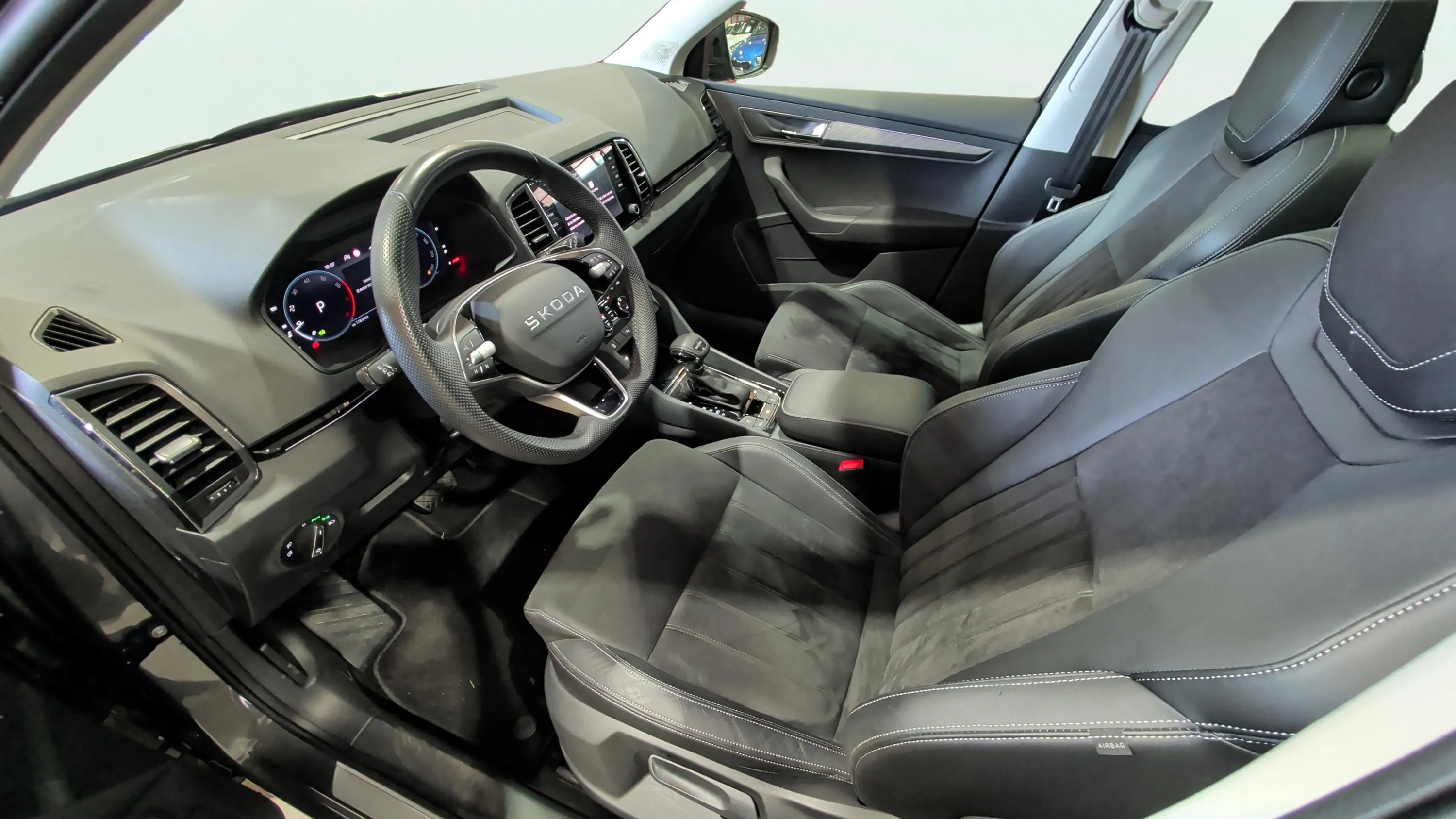 Škoda Karoq 1.5 TSI DSG ACT Sportline - foto 19