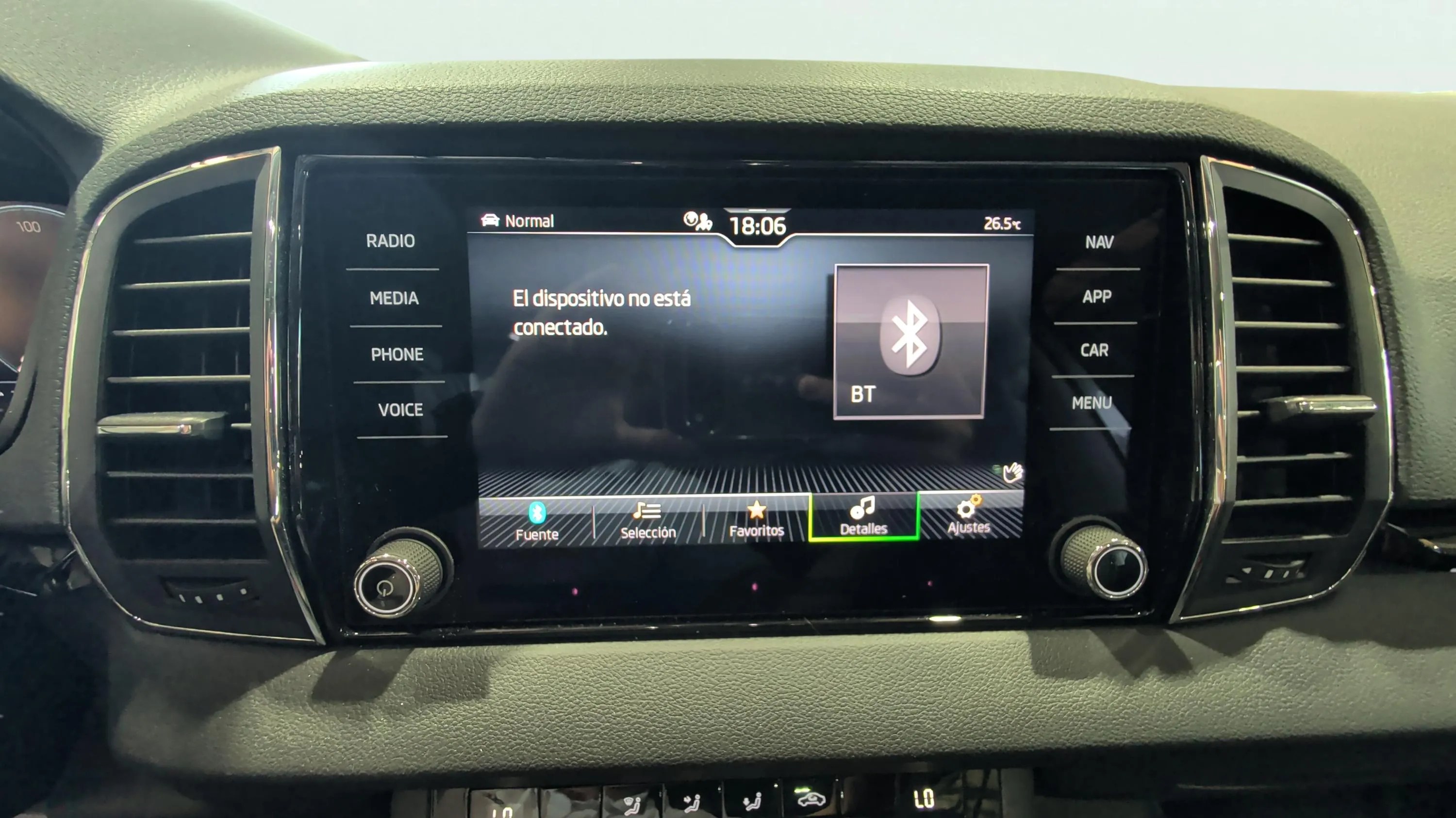 Škoda Karoq 1.5 TSI DSG ACT Sportline - foto 17