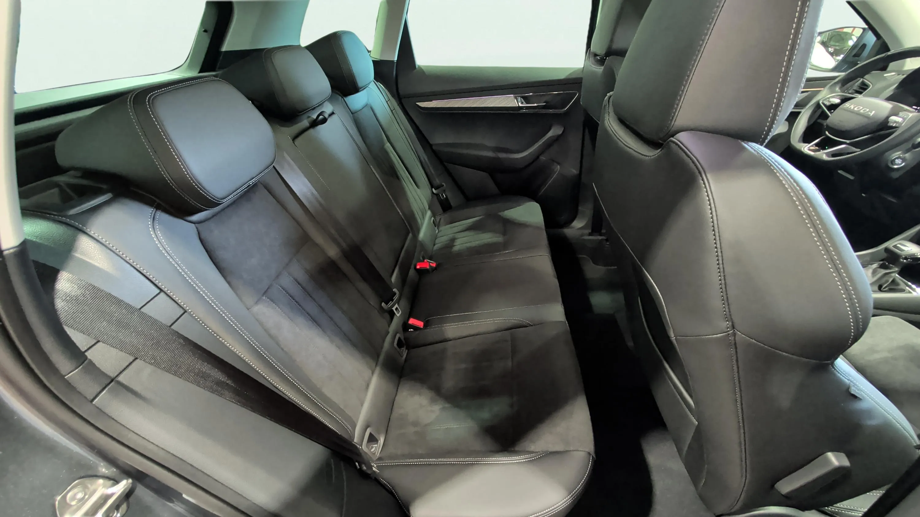 Škoda Karoq 1.5 TSI DSG ACT Sportline - foto 22