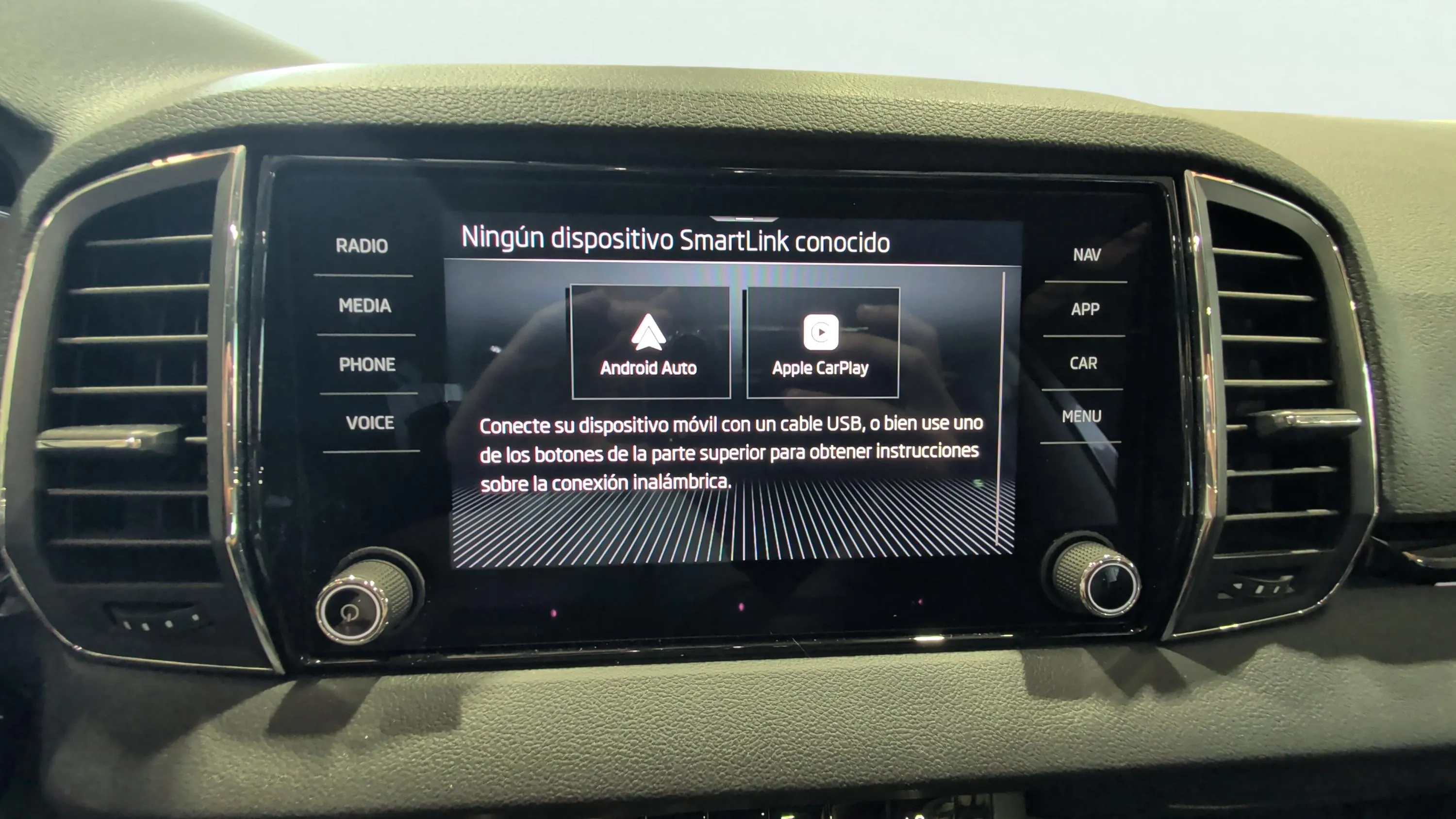 Škoda Karoq 1.5 TSI DSG ACT Sportline - foto 18