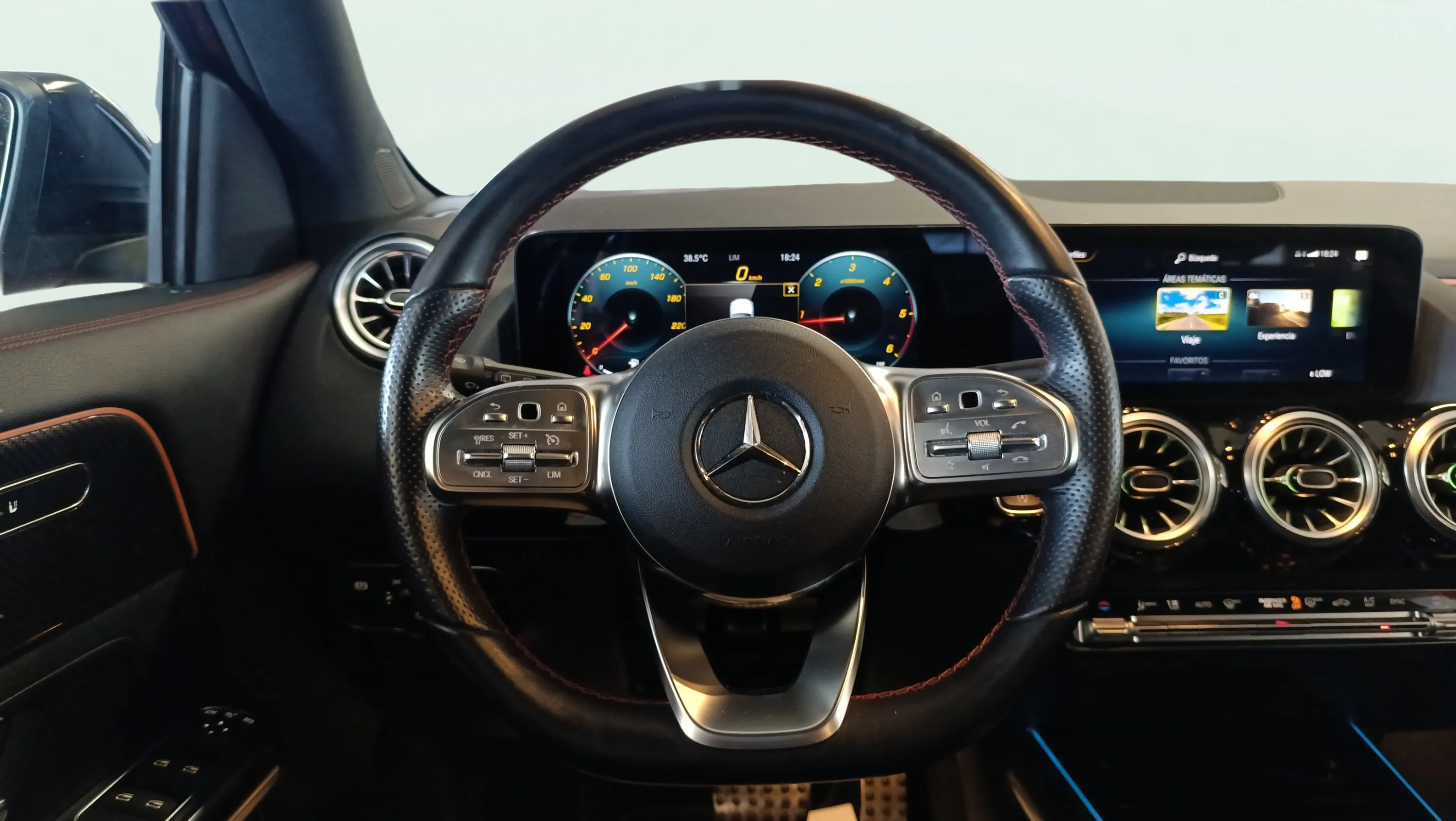 Mercedes-Benz GLA 200 D - foto 10
