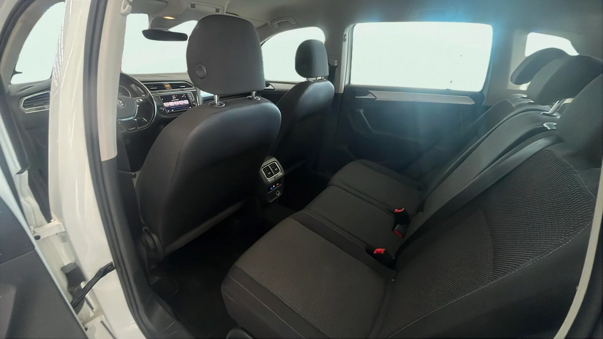 Volkswagen Tiguan Edition 1.4 TSI BMT - foto 10