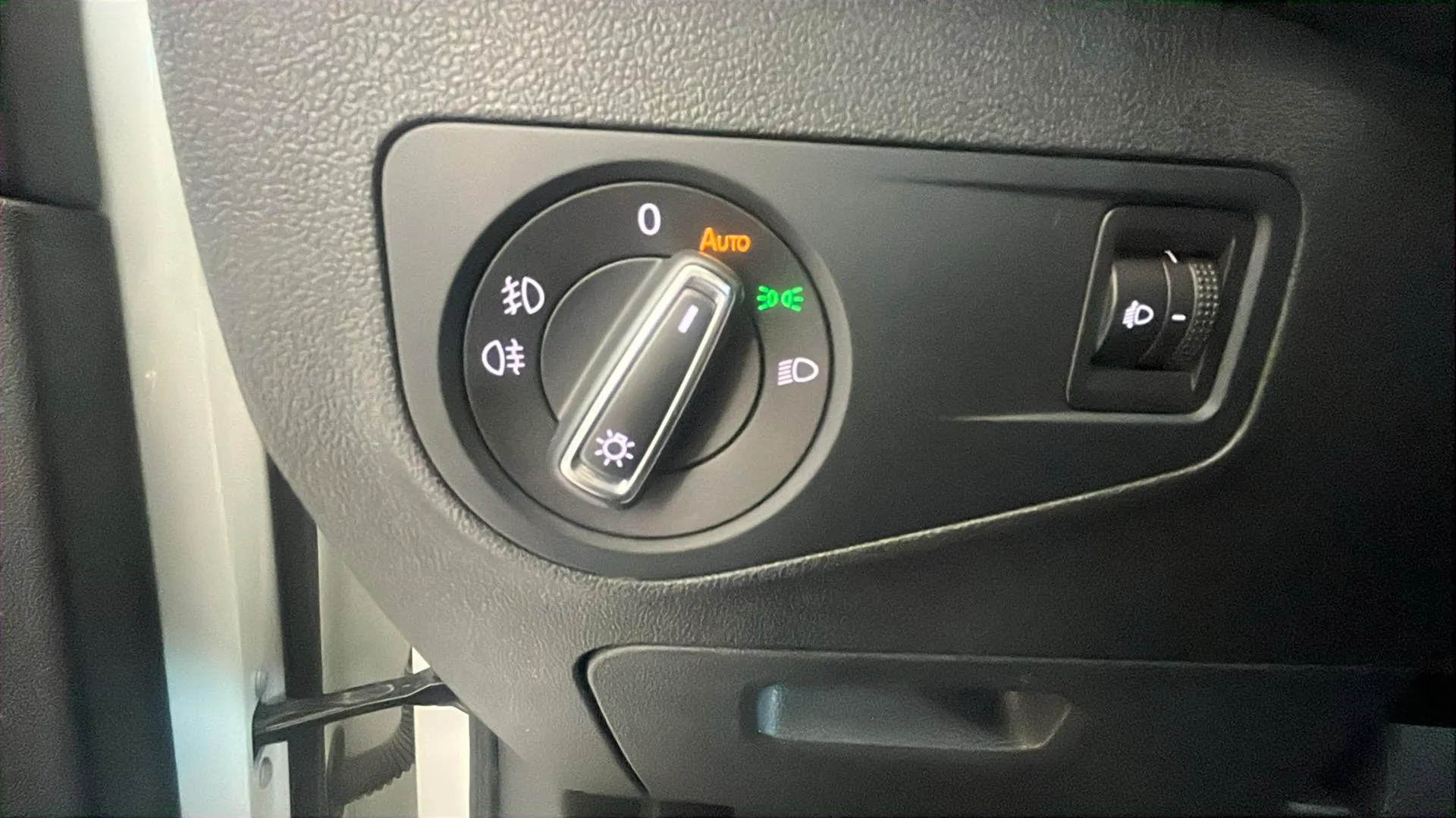 Volkswagen Tiguan Edition 1.4 TSI BMT - foto 18