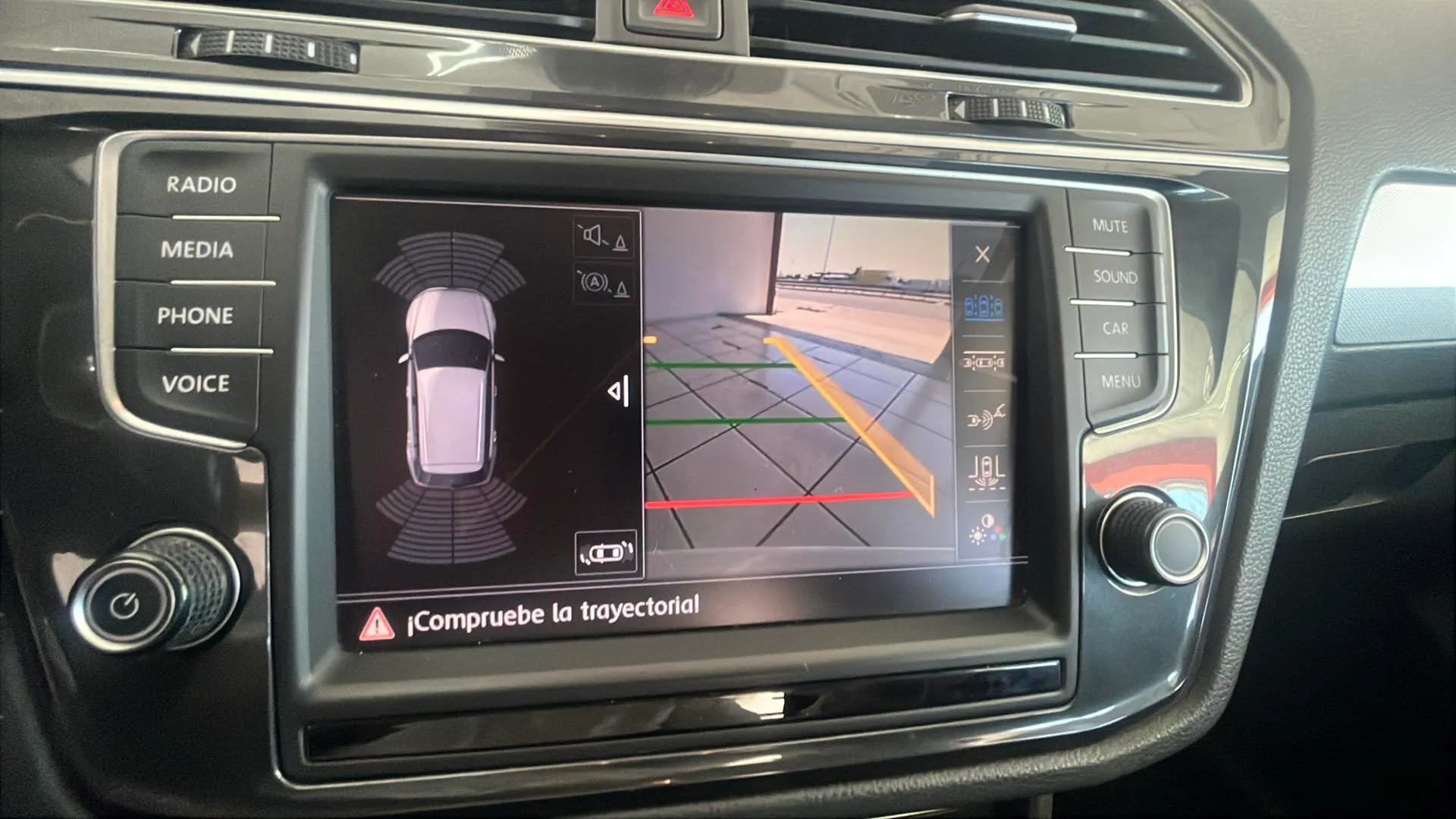 Volkswagen Tiguan Edition 1.4 TSI BMT - foto 26