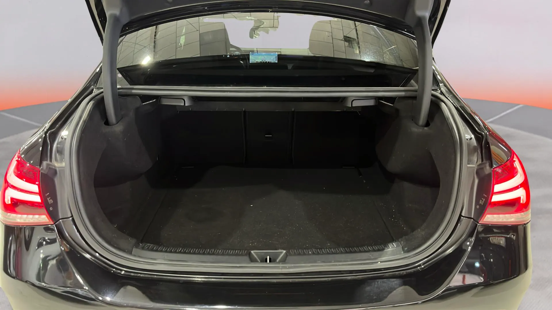 Mercedes-Benz Clase A Sedán A 200 d - foto 9